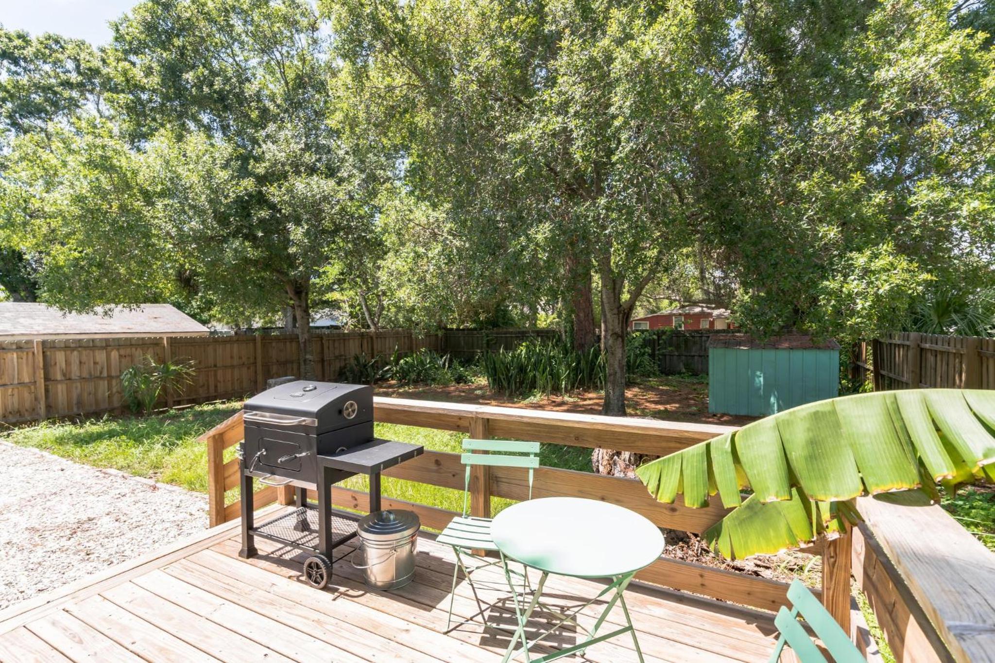 Sarasota, FL Bungalow - Bright & Breezy Coastal Vibes - 10 mins to White Sand Beaches home view 4