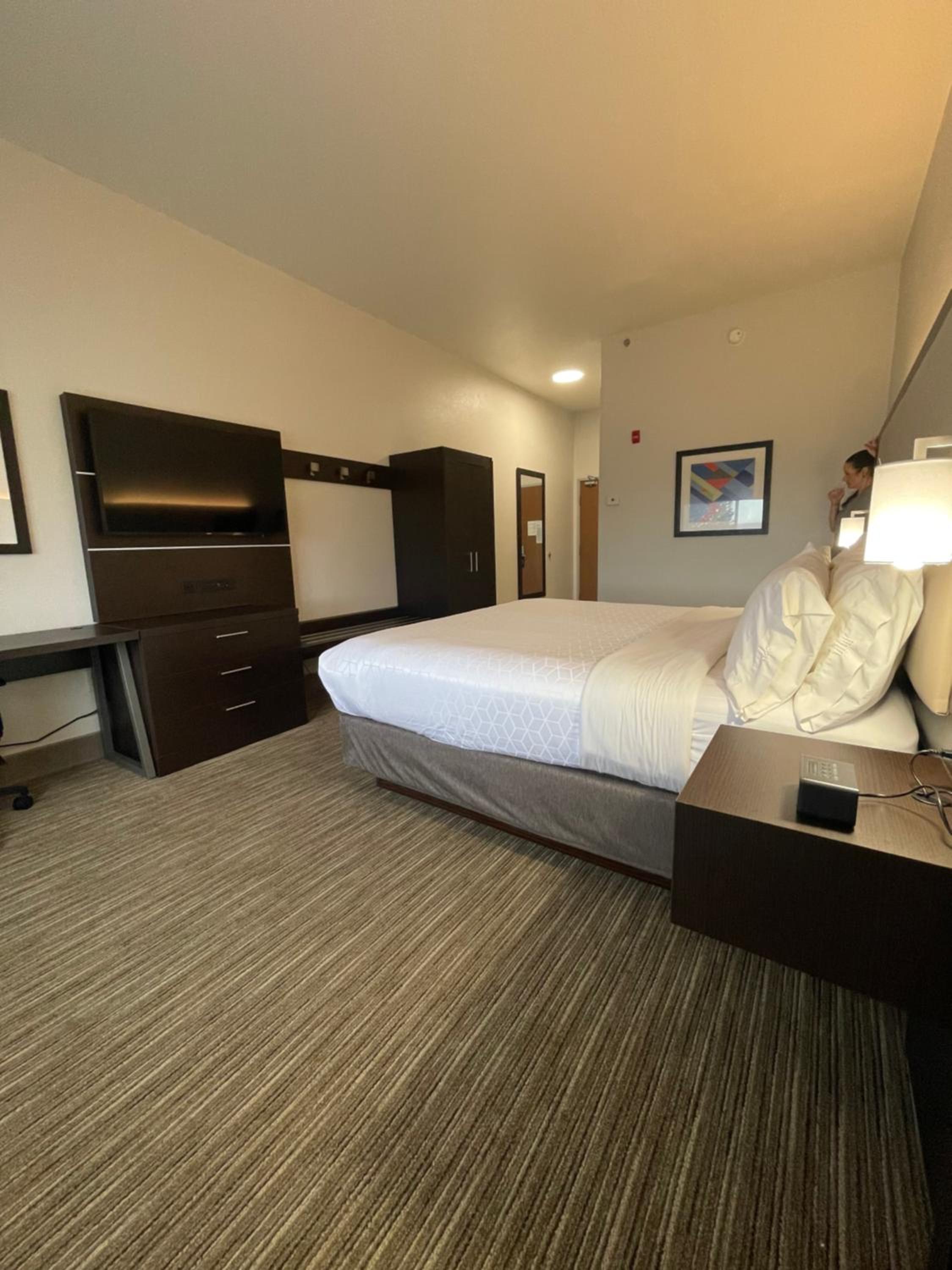 Las Vegas Vacations - Holiday Inn Express Hotel  Suites Las Vegas, an IHG Hotel - Property Image 9