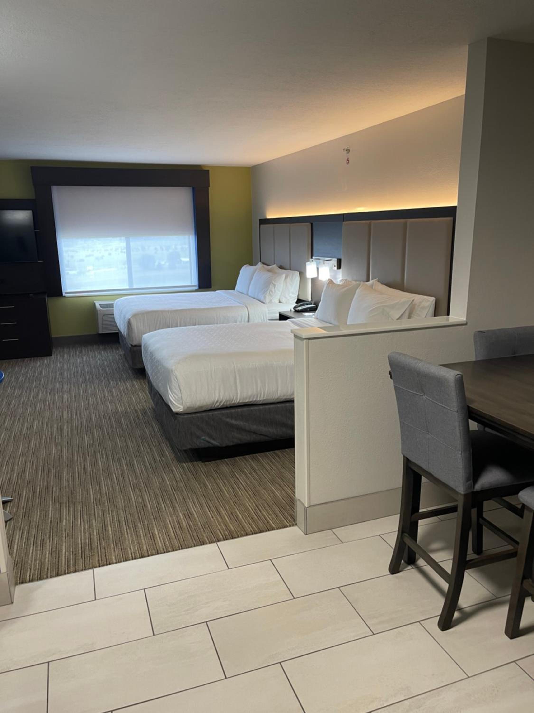 Las Vegas Vacations - Holiday Inn Express Hotel  Suites Las Vegas, an IHG Hotel - Property Image 12