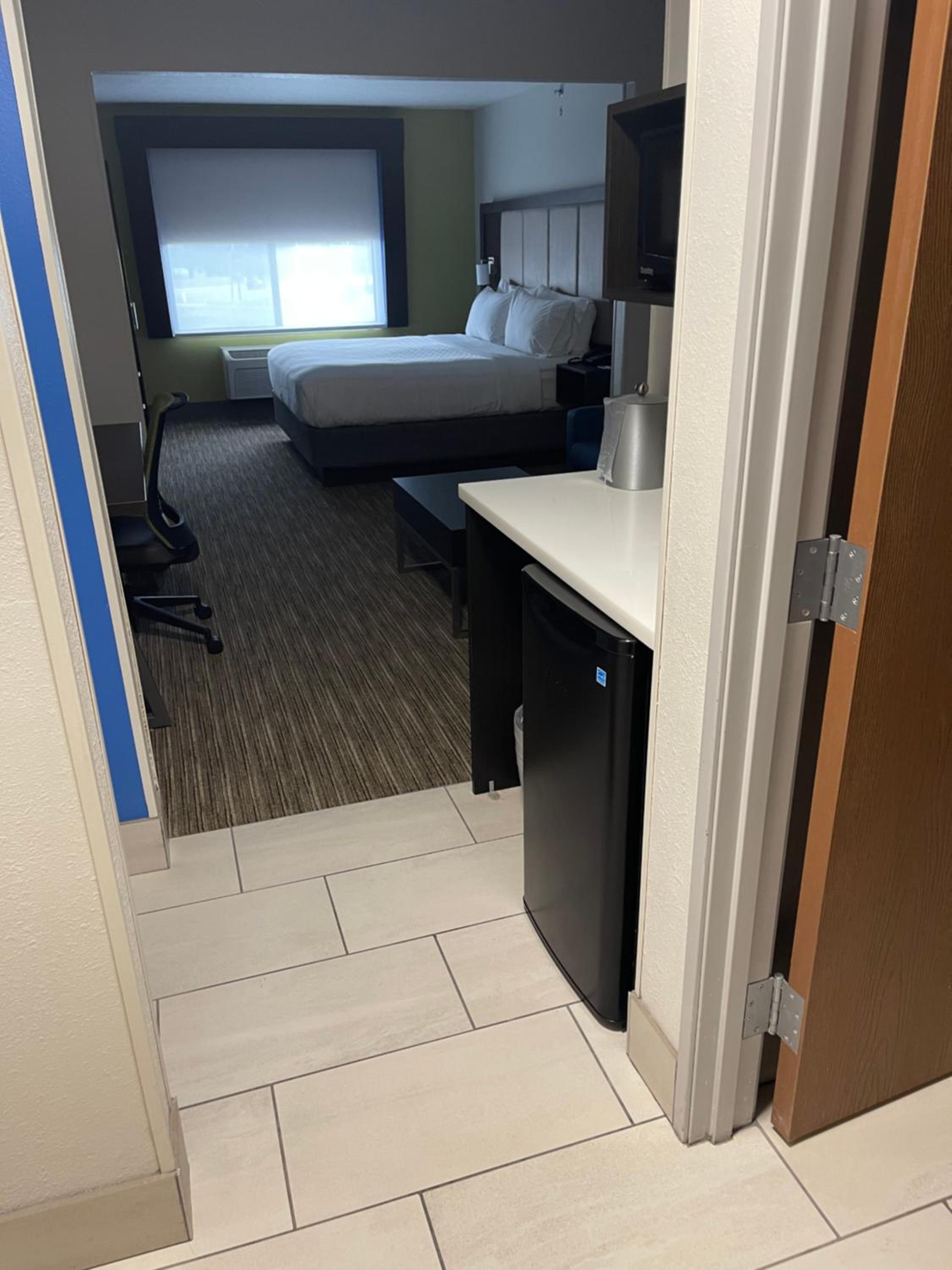 Las Vegas Vacations - Holiday Inn Express Hotel  Suites Las Vegas, an IHG Hotel - Property Image 4