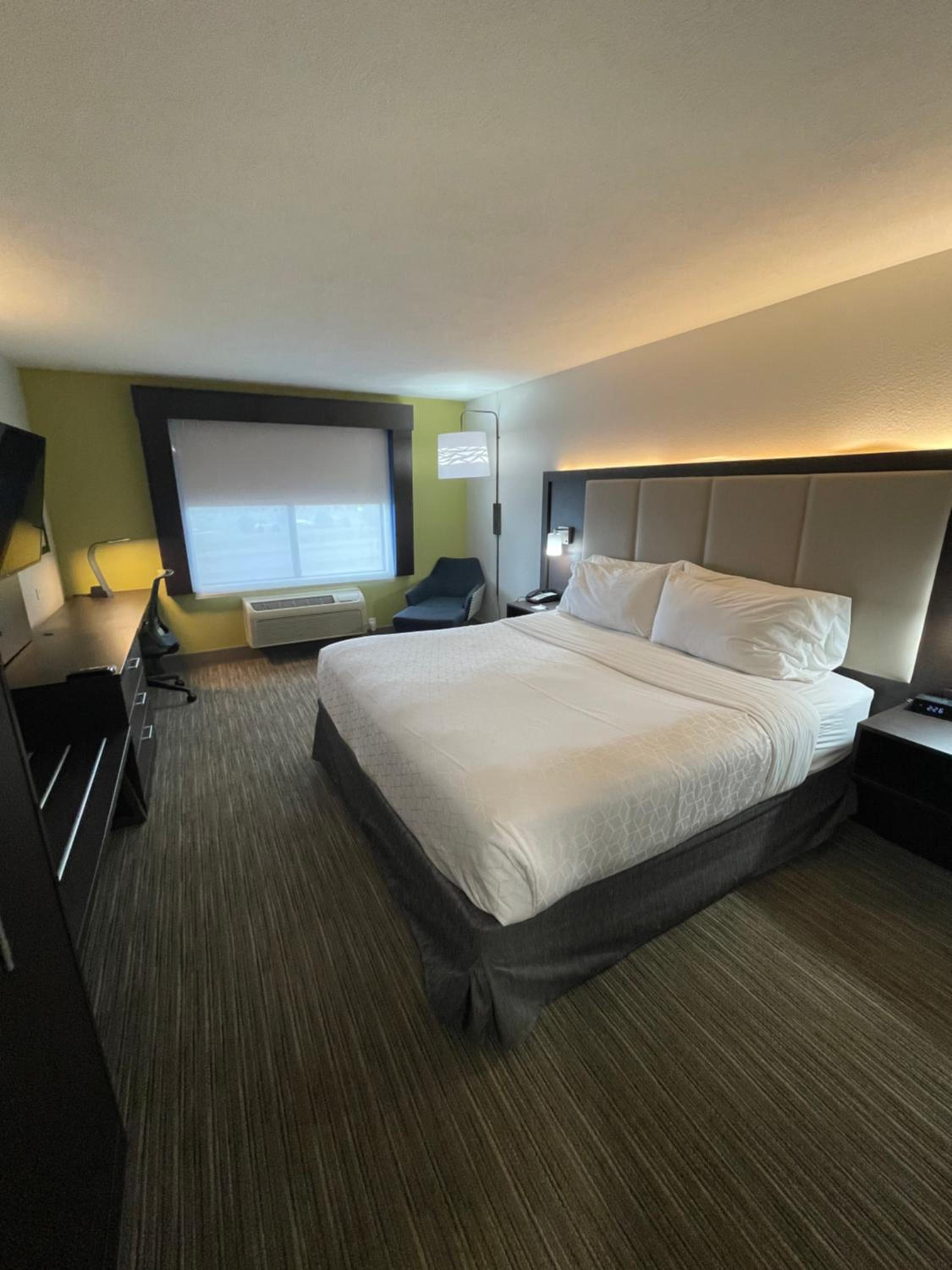 Las Vegas Vacations - Holiday Inn Express Hotel  Suites Las Vegas, an IHG Hotel - Property Image 5