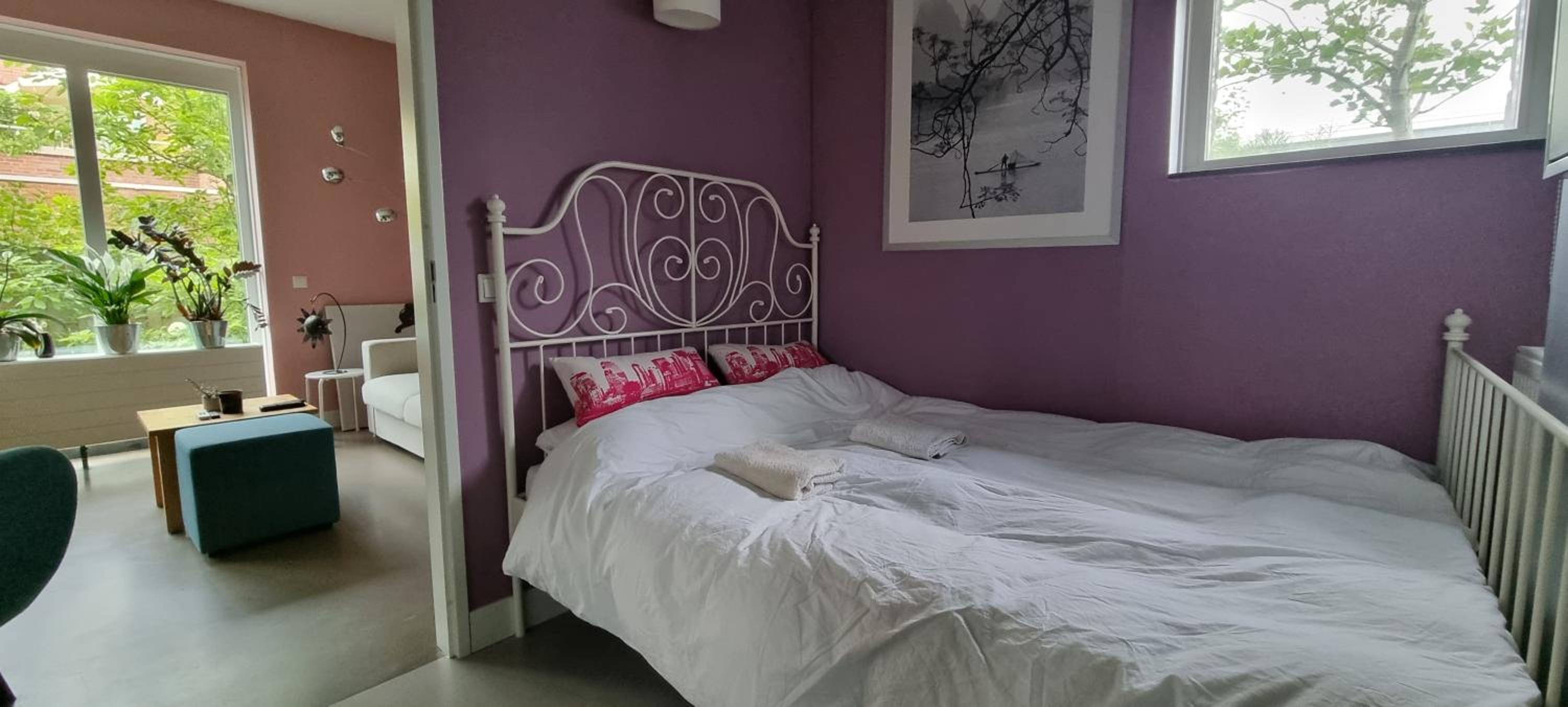 Lovely 1 bedroom apartment with garden no smoking