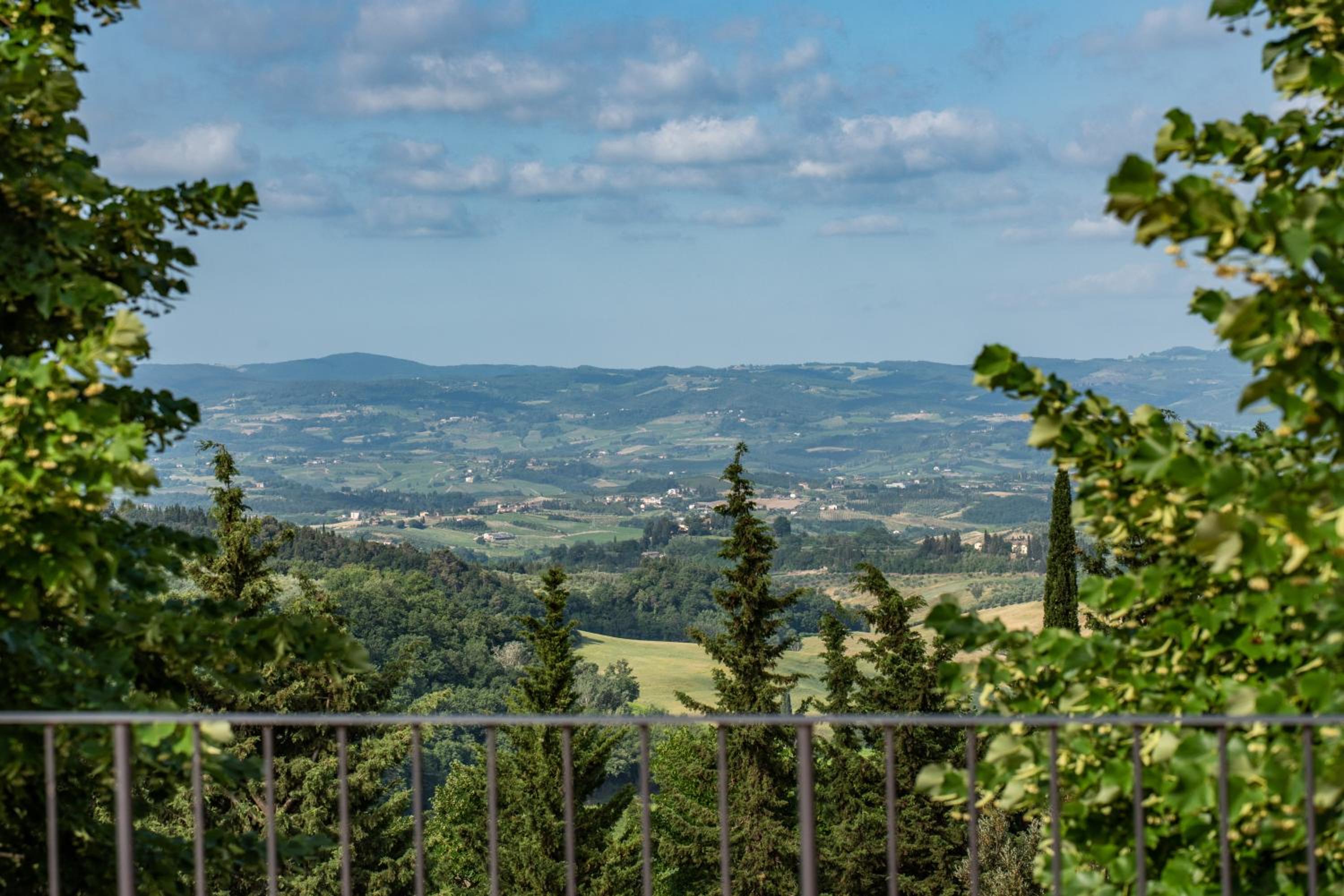 Podere Mezzastrada - Place of Charme