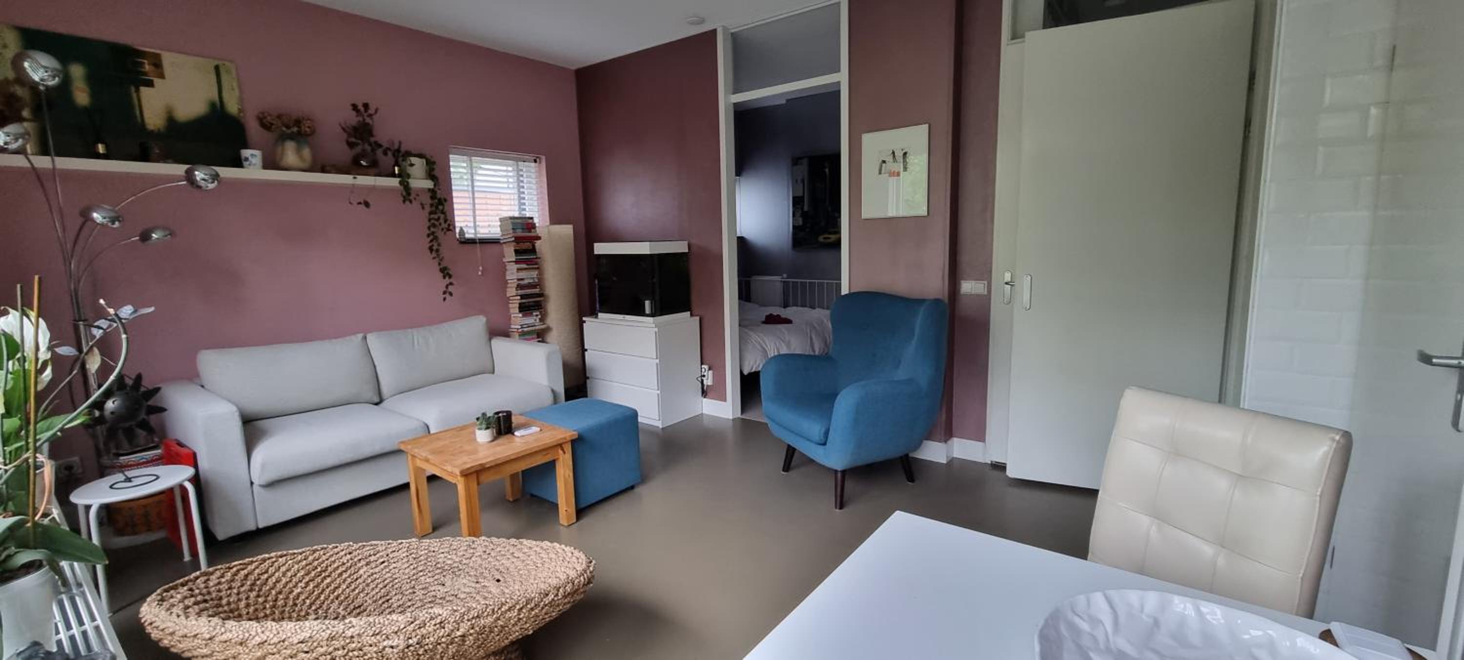 Lovely 1 bedroom apartment with garden no smoking