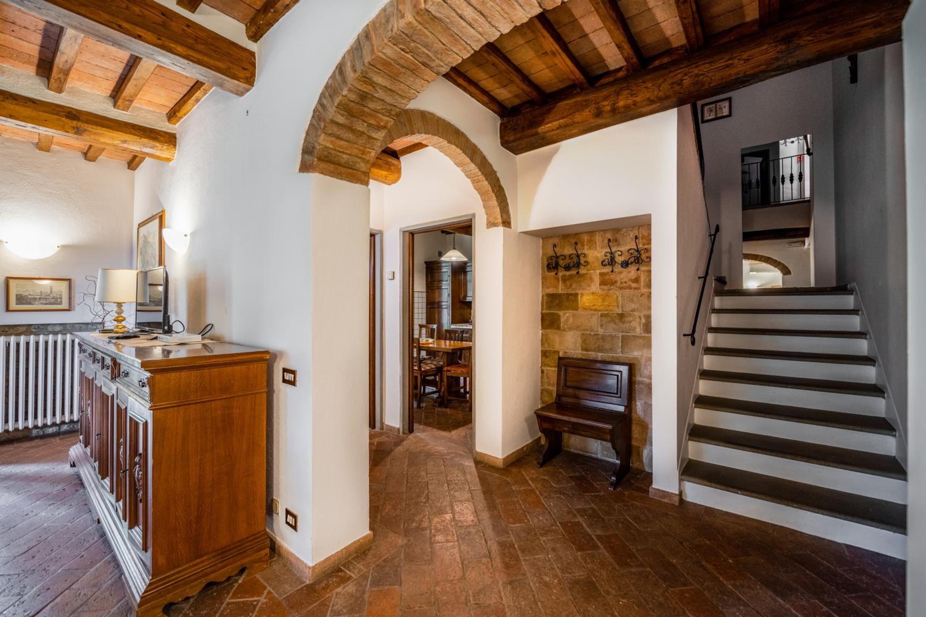 Podere Mezzastrada - Place of Charme