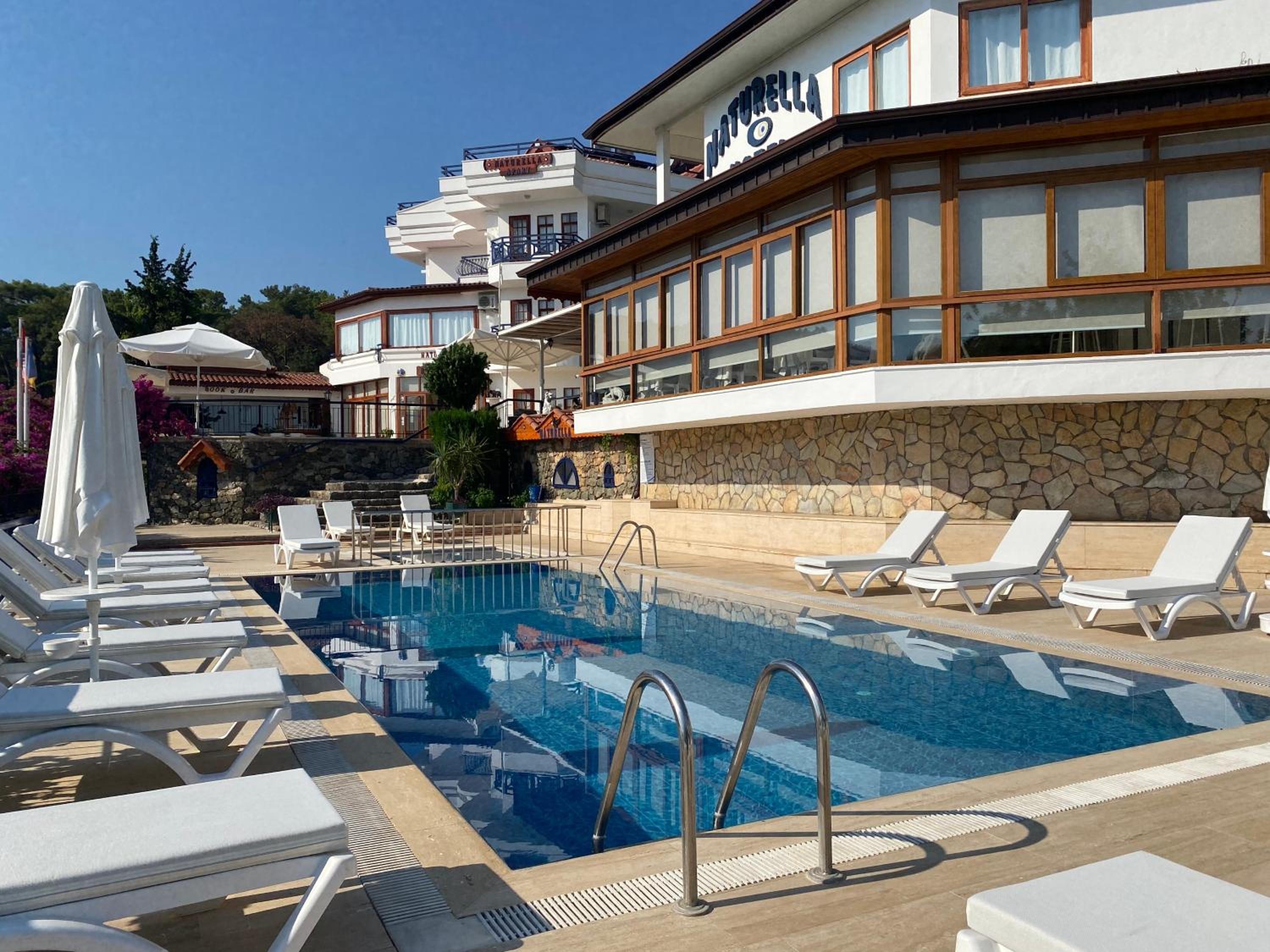 NATURELLA APART HOTEL - Image 23
