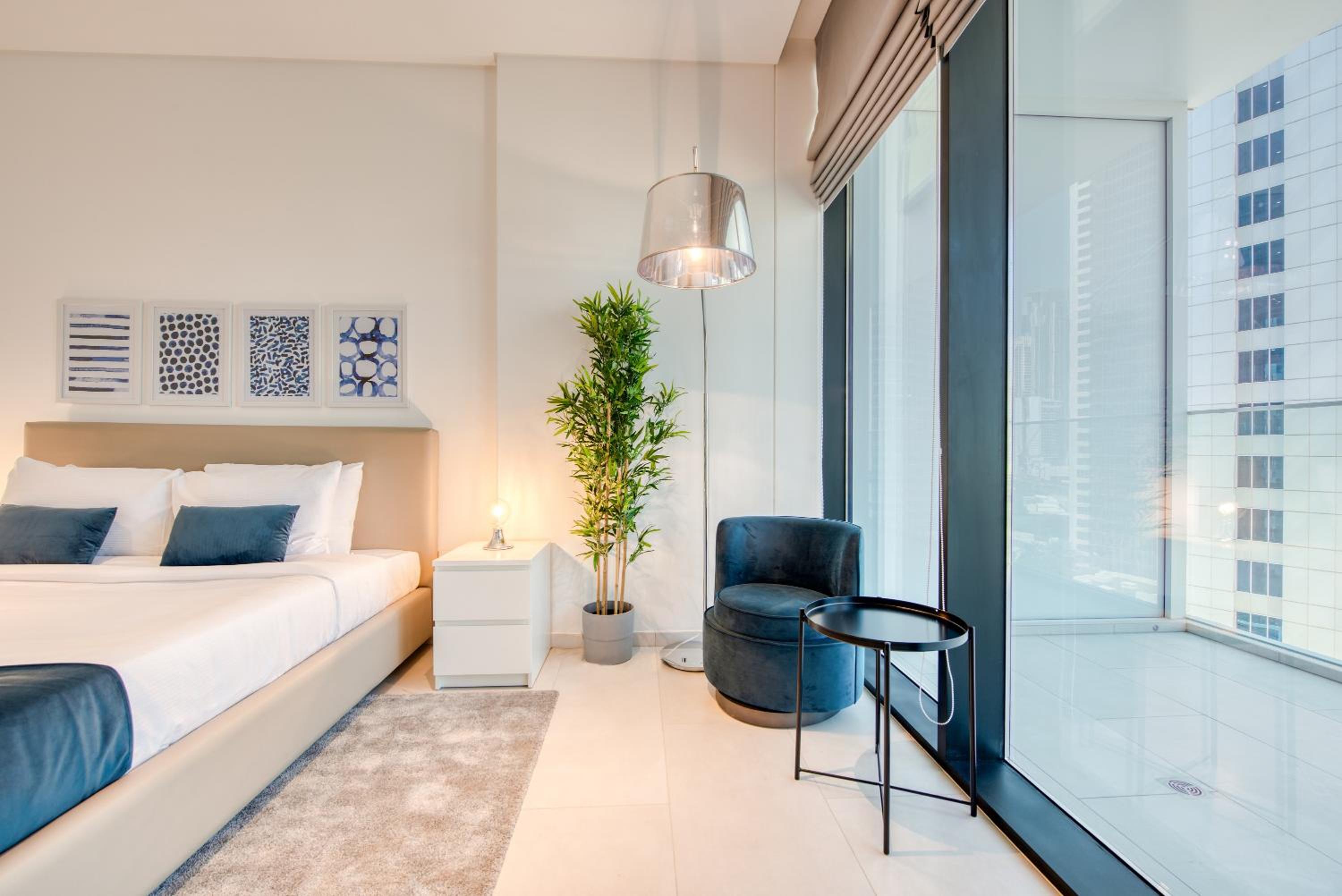 Maison Privee - Luxury, Spacious, Modern Near Burj Khalifa and Dubai Canal
