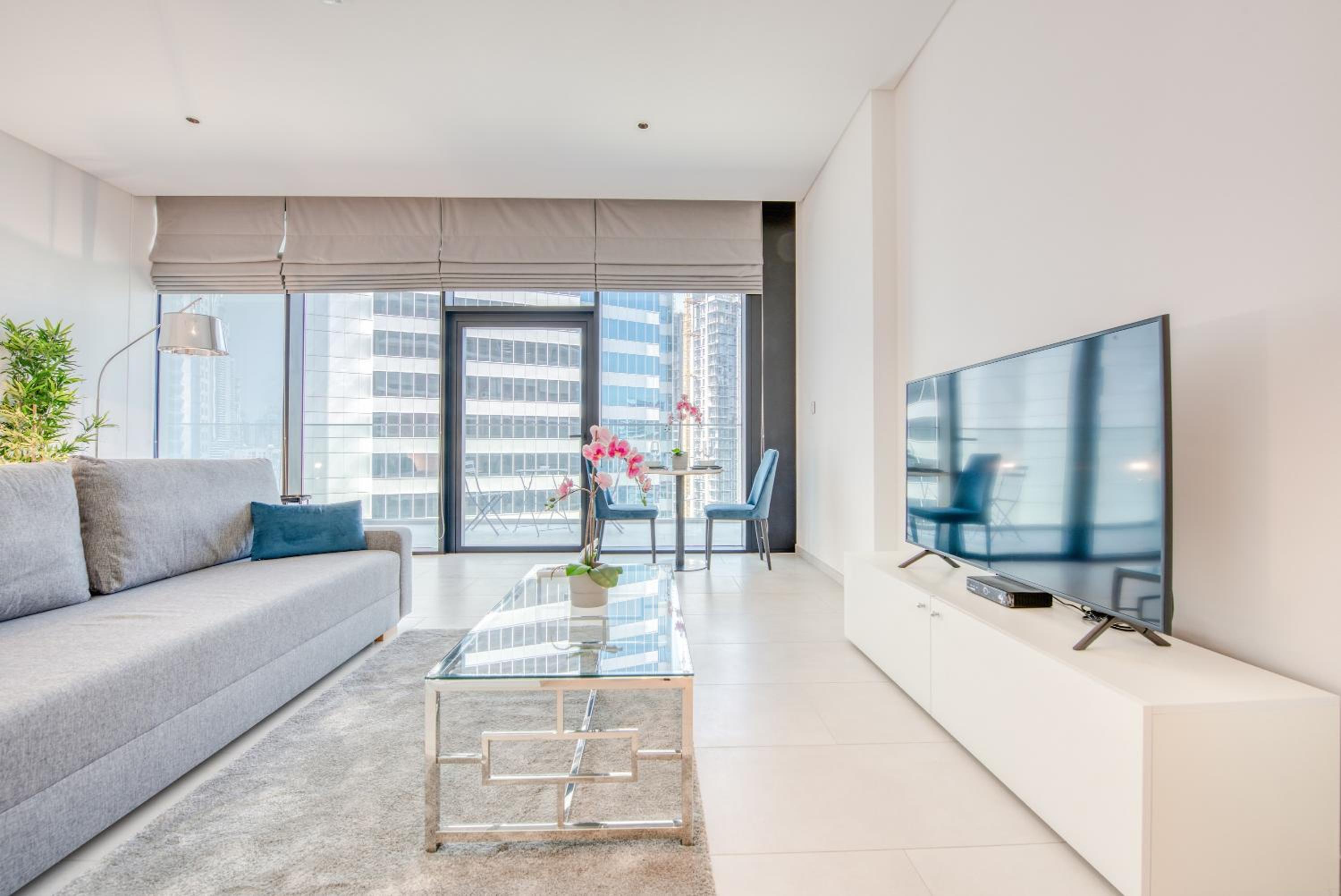 Maison Privee - Luxury, Spacious, Modern Near Burj Khalifa and Dubai Canal