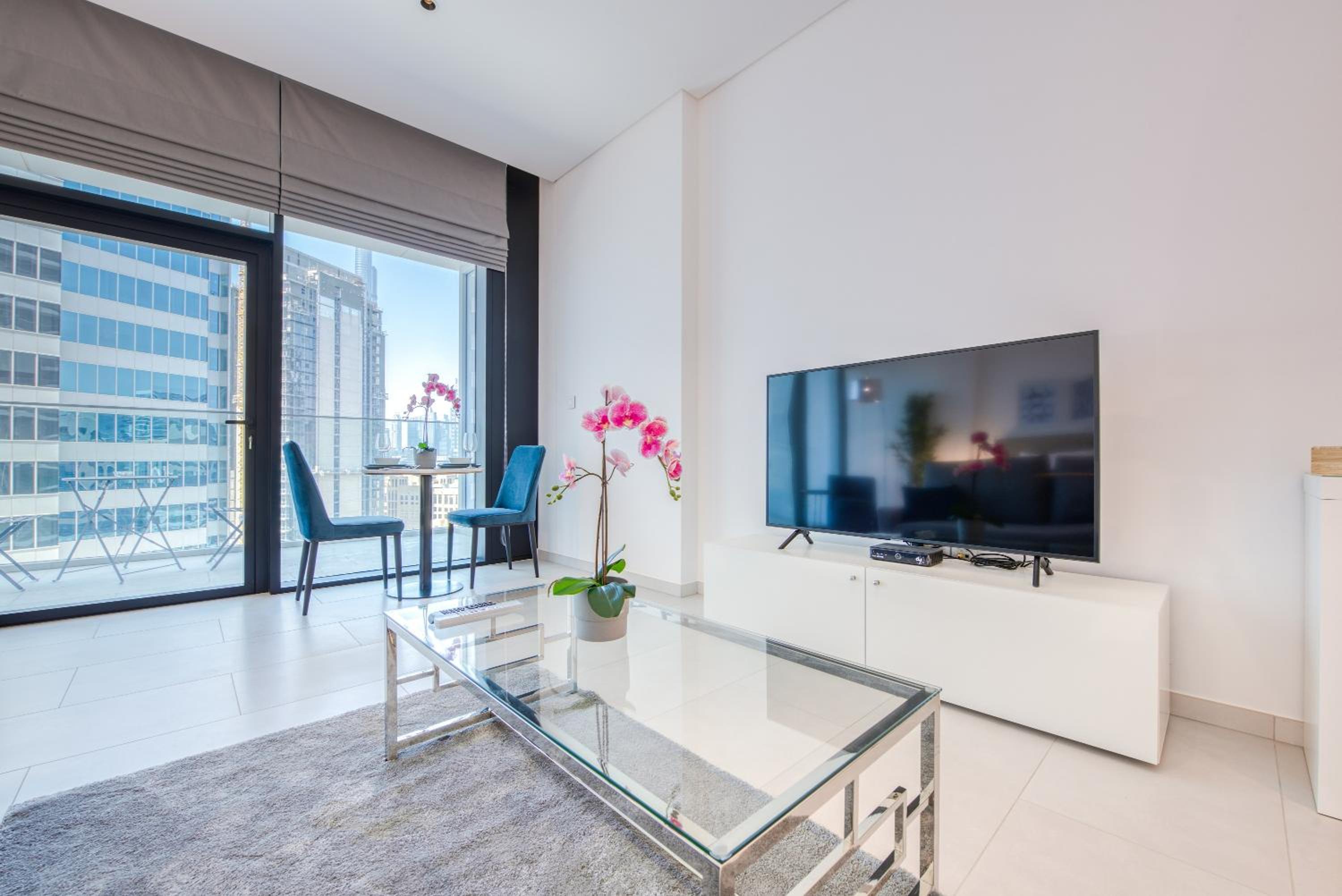 Maison Privee - Luxury, Spacious, Modern Near Burj Khalifa and Dubai Canal