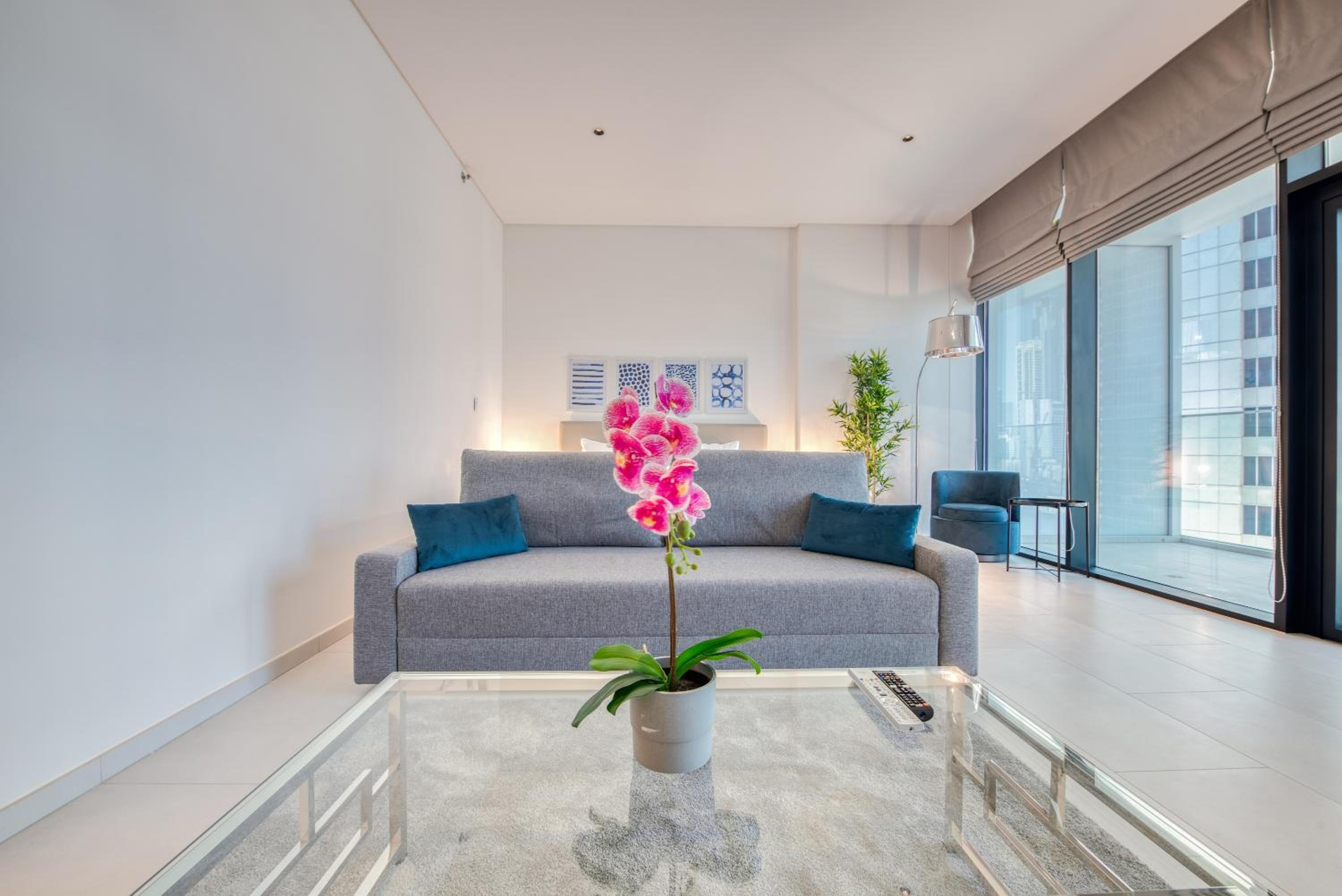 Maison Privee - Luxury, Spacious, Modern Near Burj Khalifa and Dubai Canal