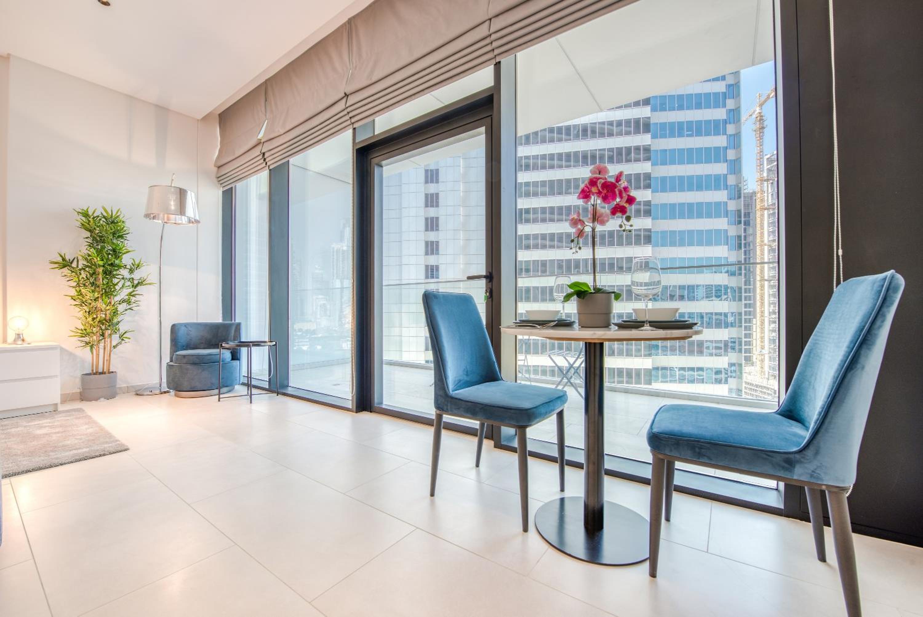 Maison Privee - Luxury, Spacious, Modern Near Burj Khalifa and Dubai Canal