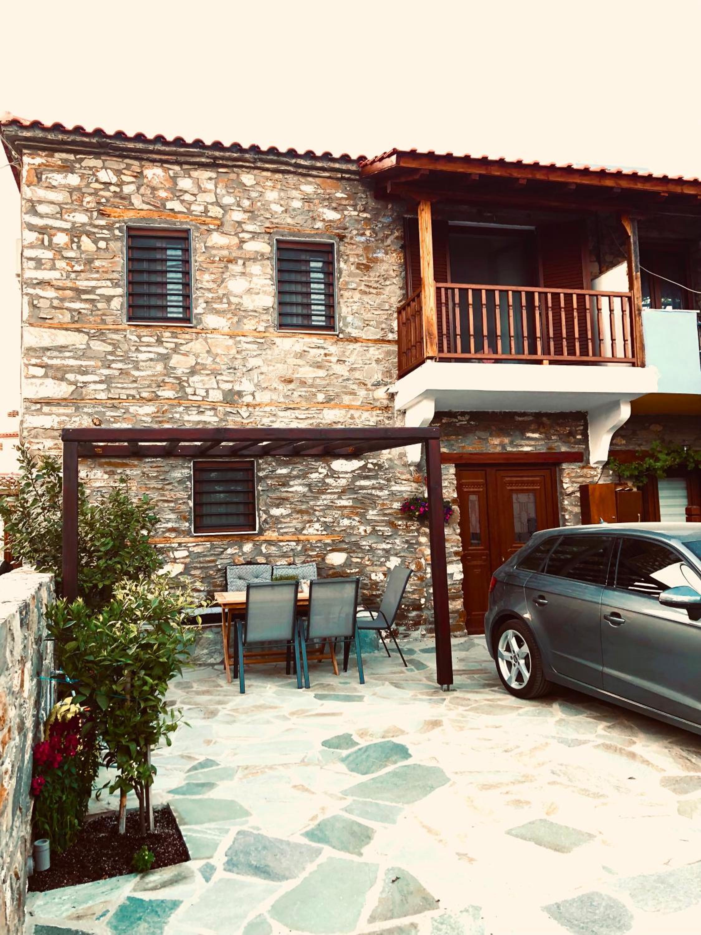 Villa 1880 view 4