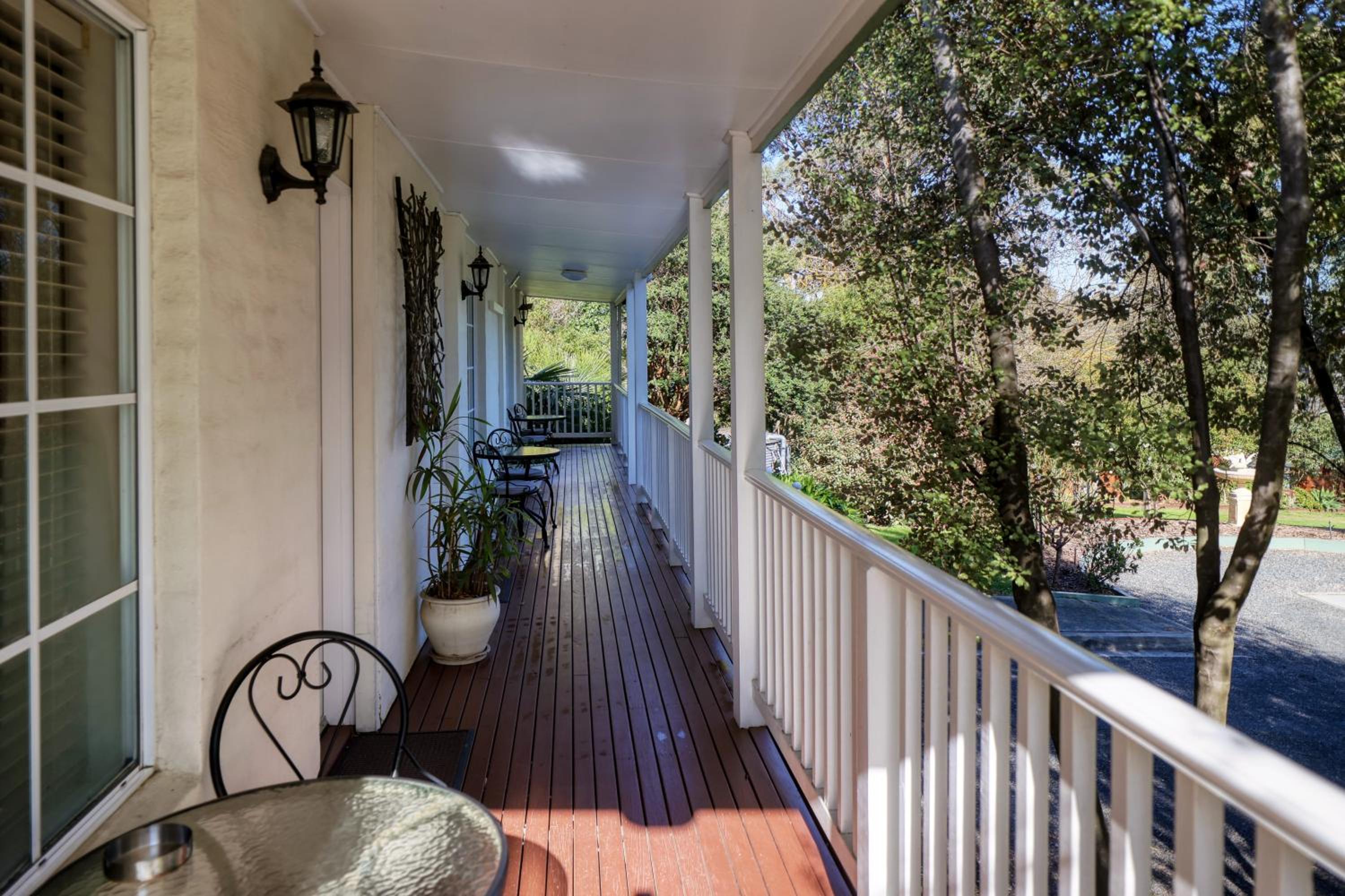 Yarra Gables