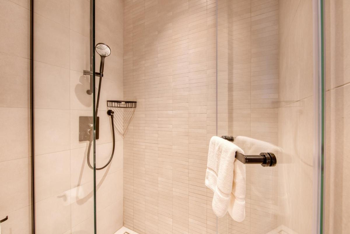 Maison Privee - Luxury, Spacious, Modern Near Burj Khalifa and Dubai Canal