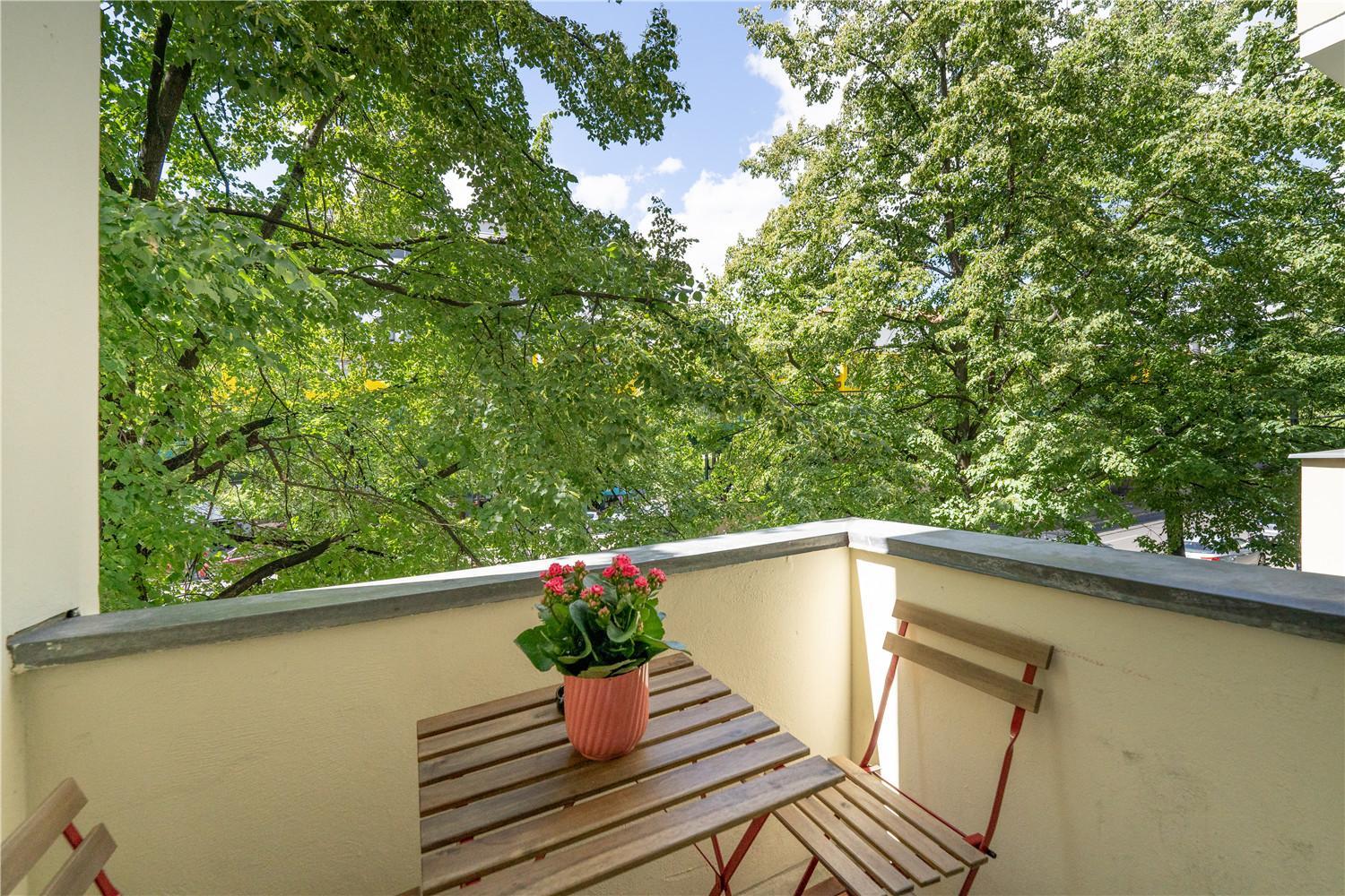 Holiday 33 Apartments EFG Schönhauser Allee mit Balkon