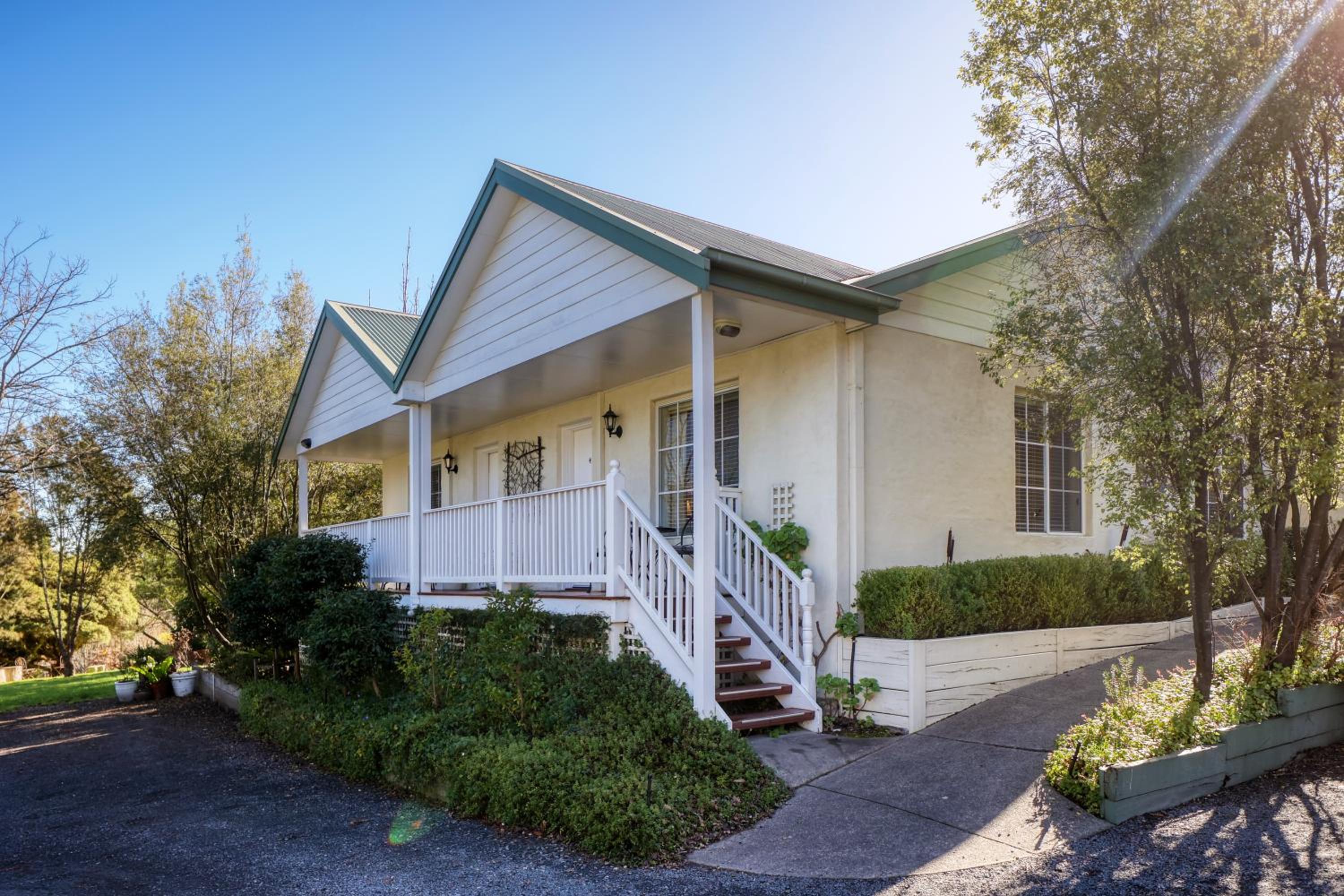 Yarra Gables