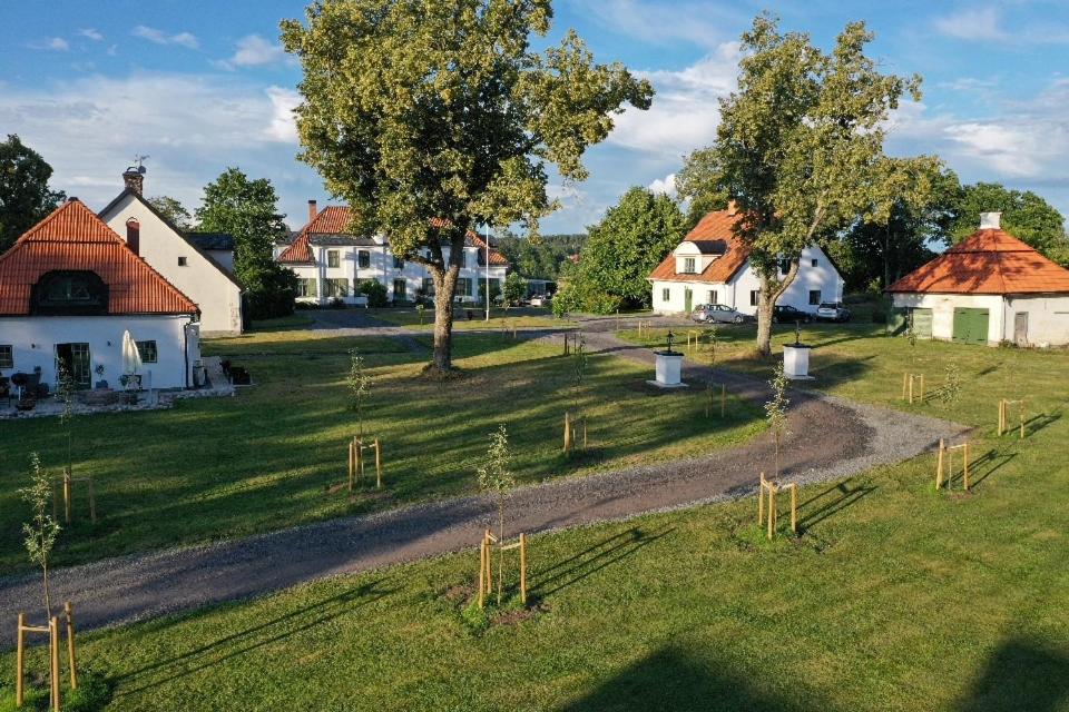 Östra Flygeln Grinda Säteri view 2