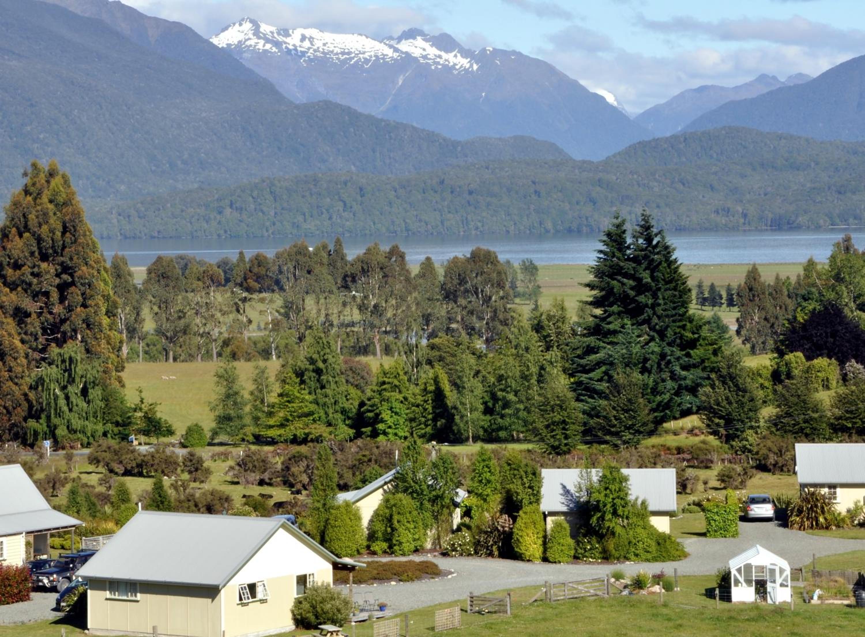 Blue Thistle Cottages - Image 2