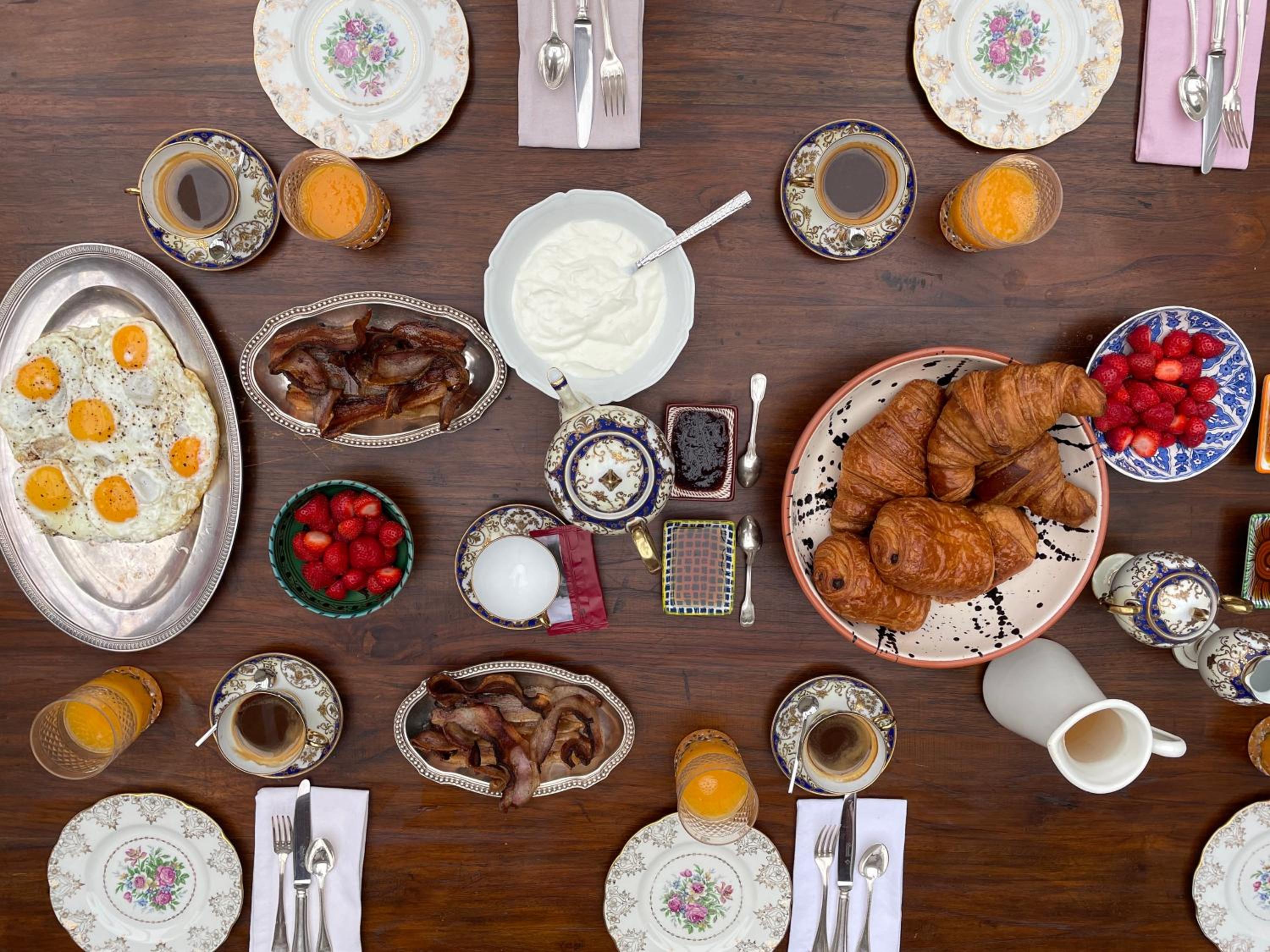 breakfast buffet
