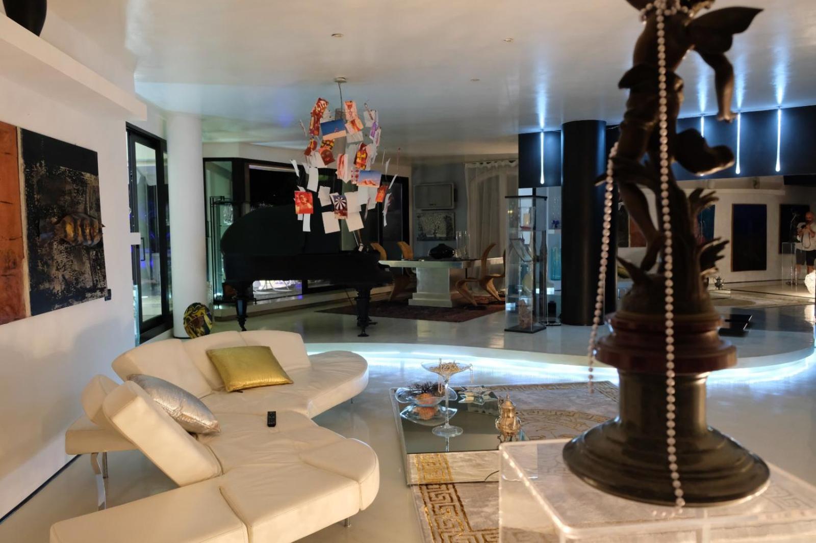 lounge