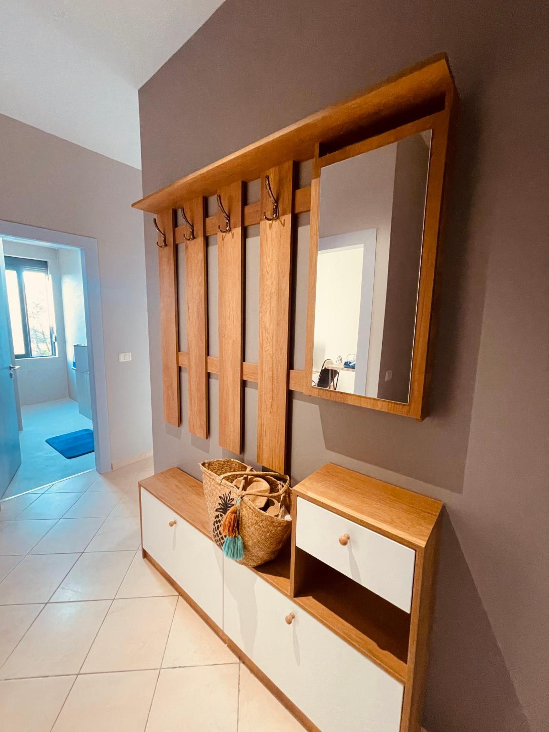 Cheerful 2-bedroom apartment in Golem