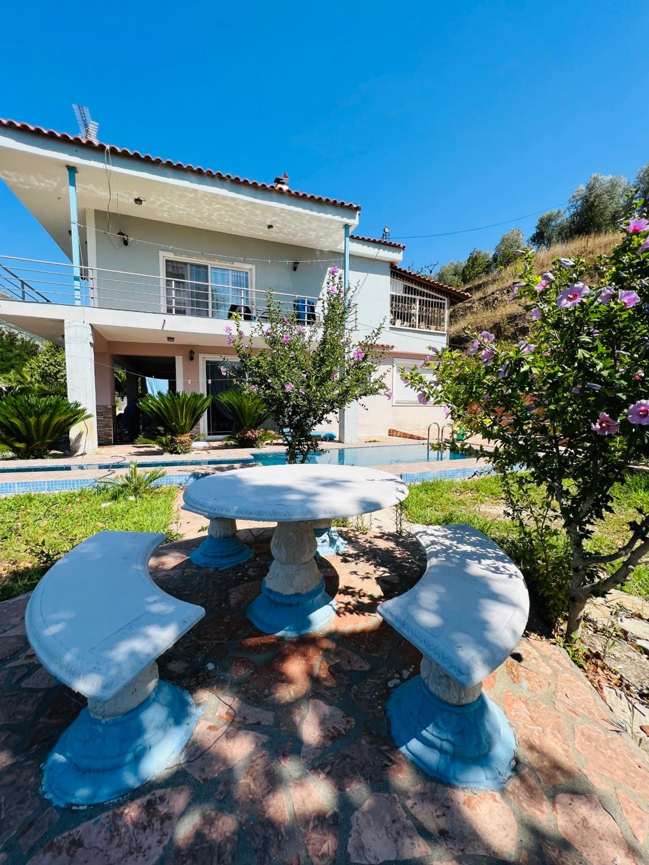 Vieri apartments