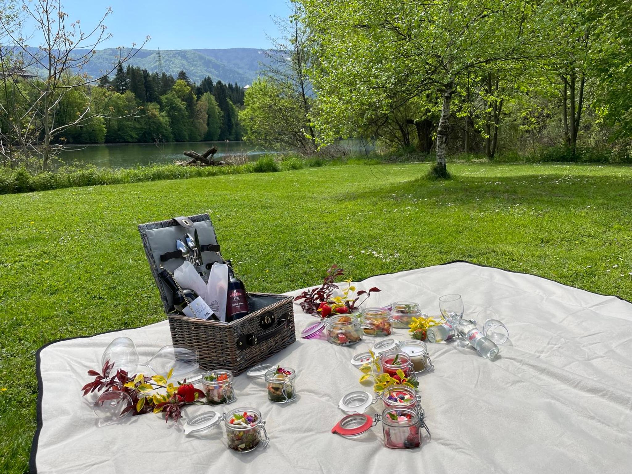Glamping PEC - HALFBOARD view 4