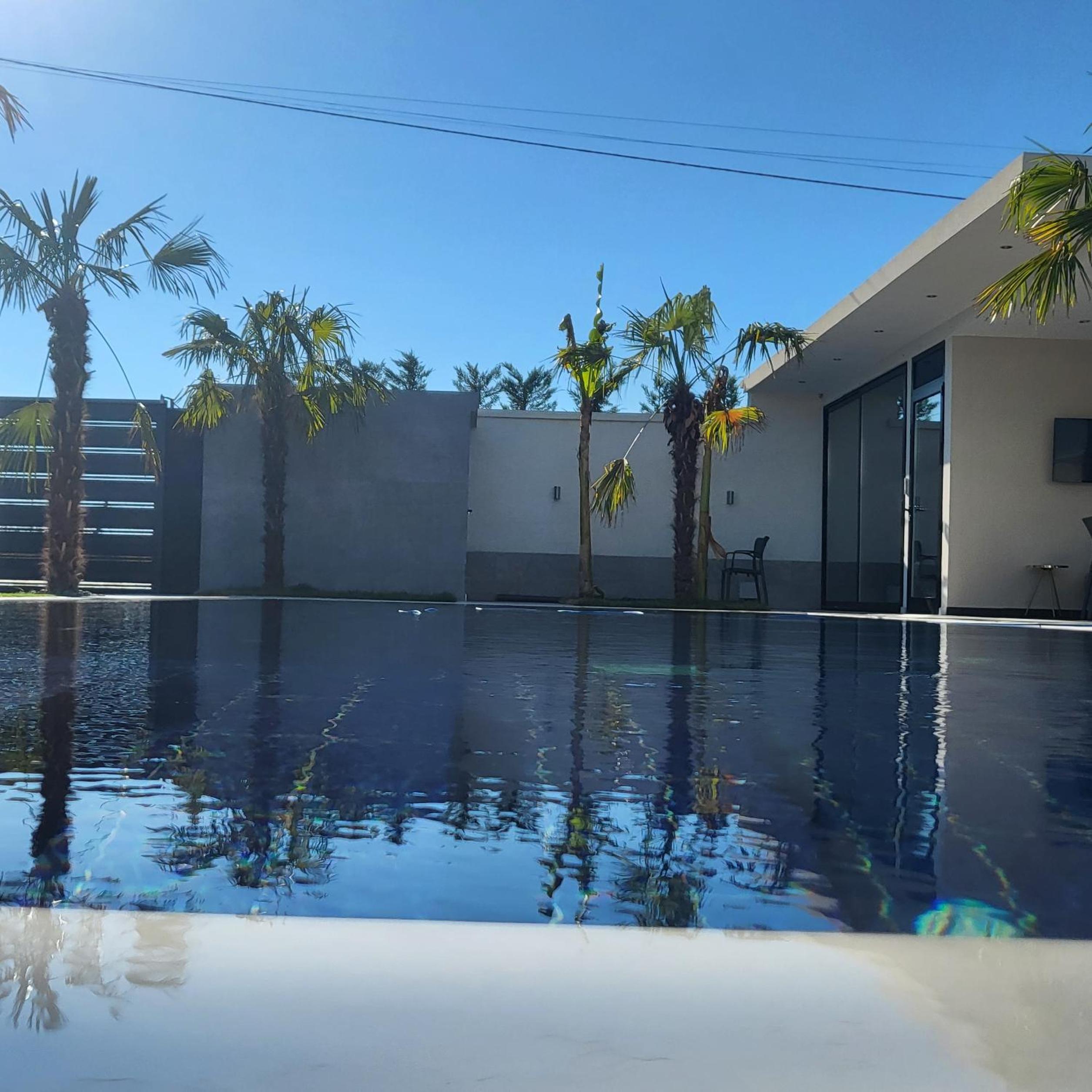 La Mirage Villa