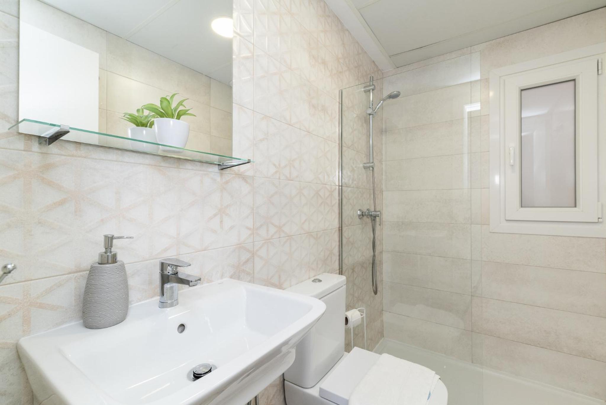 Moderno Apartamento en Centro de Granada
