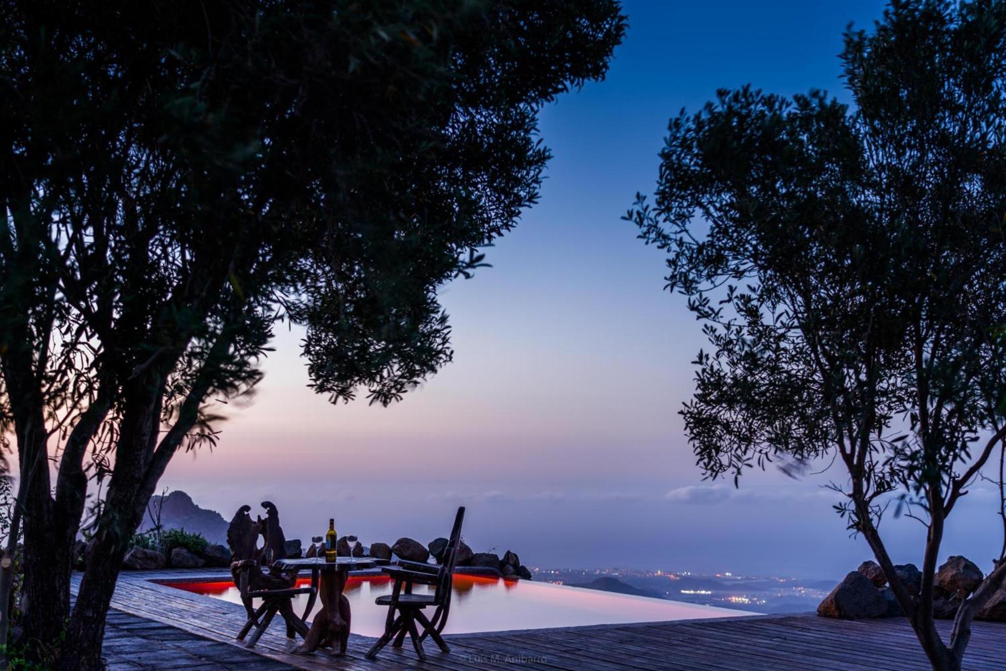 Hotel Historic Canarian House, Private Heated Infinity Pool, BBQ, WIFI + Panoramic Ocean Views - Image 1