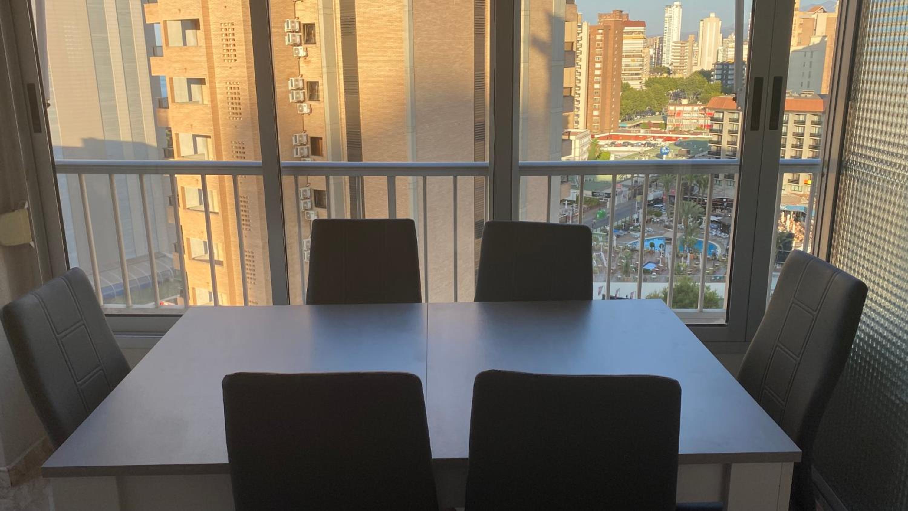 SOLYMAR LEVANTE Apartamento Completo con Piscina y Parking Comunitario