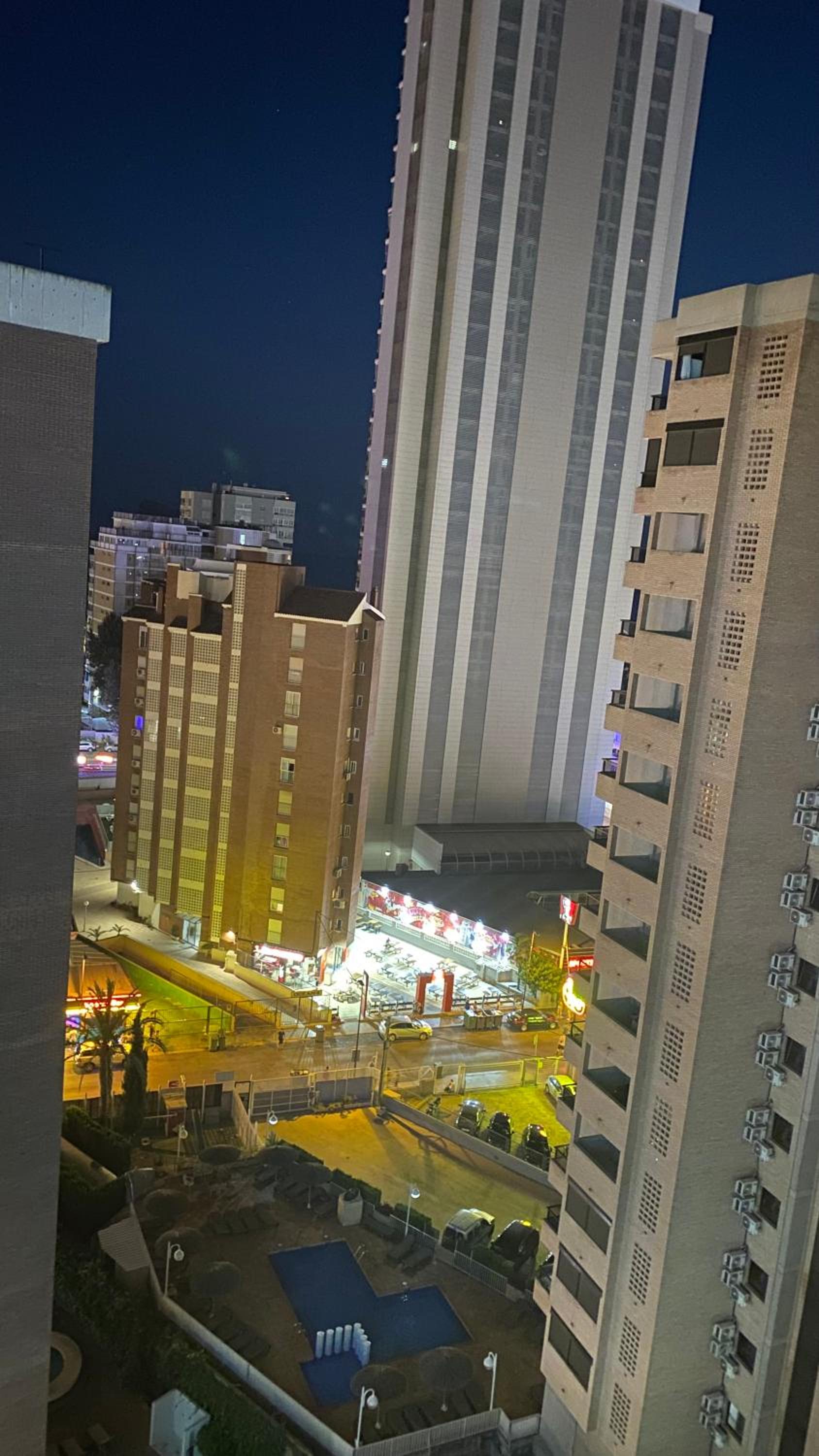 SOLYMAR LEVANTE Apartamento Completo con Piscina y Parking Comunitario