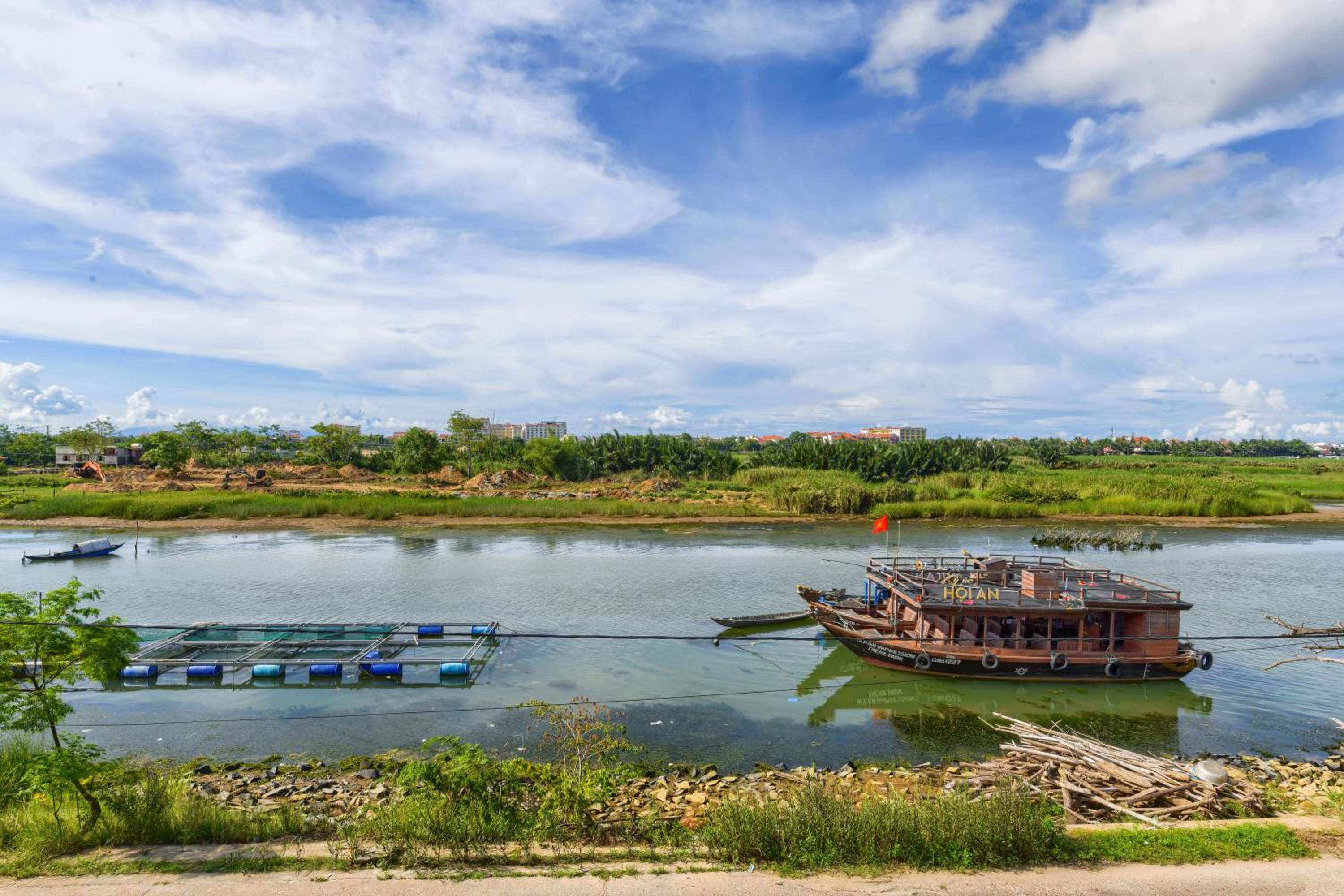 Gió Chiều Homestay - Riverside & Swimming pool view 2
