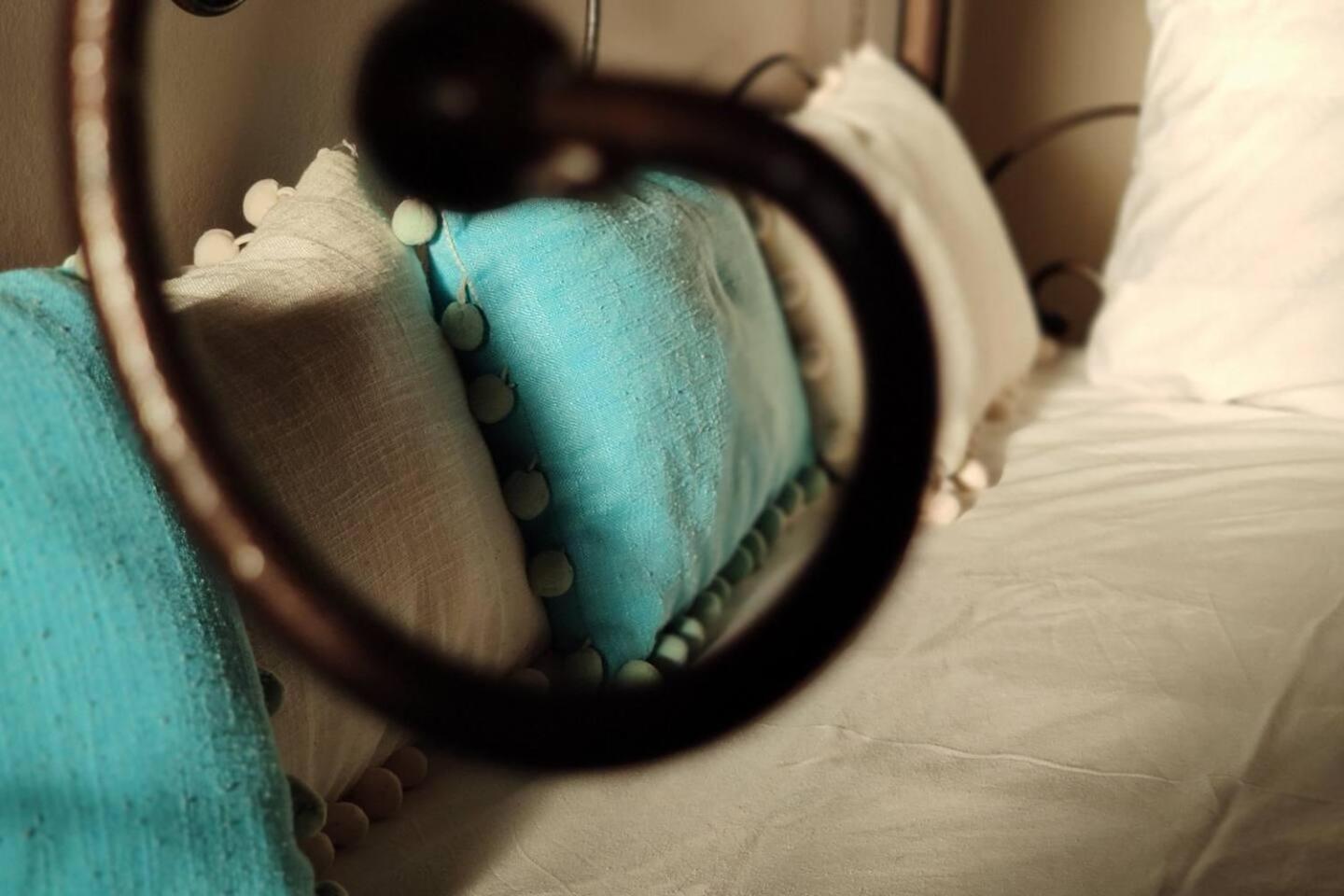 1 Bed - Sleeps 2 - Balcony - Sea View - Parking photo 4