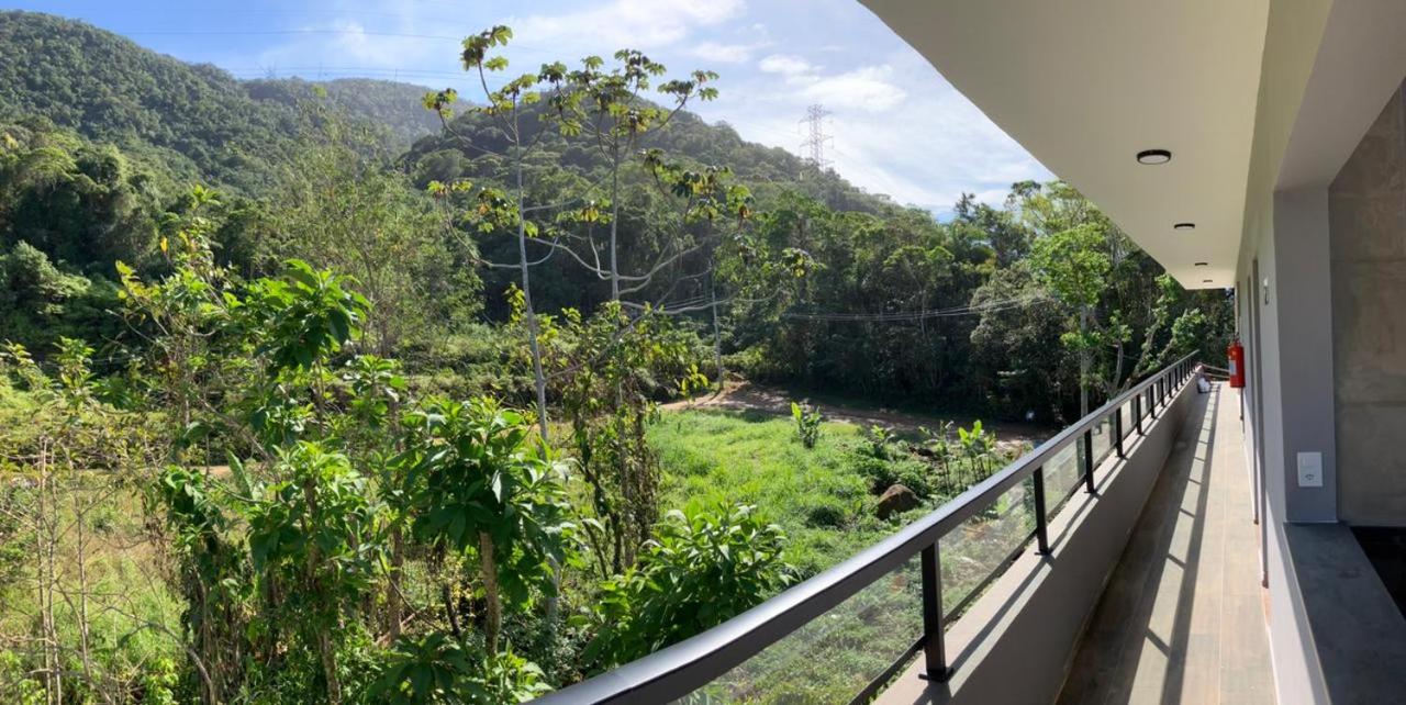 Refúgio Praia Lagoinha Ubatuba-SP Condomínio Samola apto 07