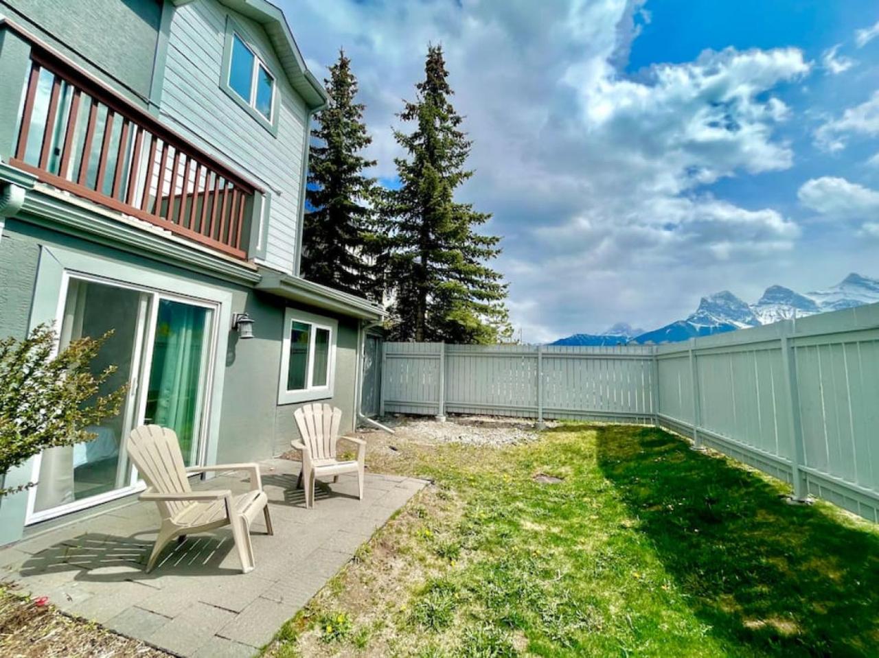 Nakiska, 2 Bed 1 Bath with Mtn Views