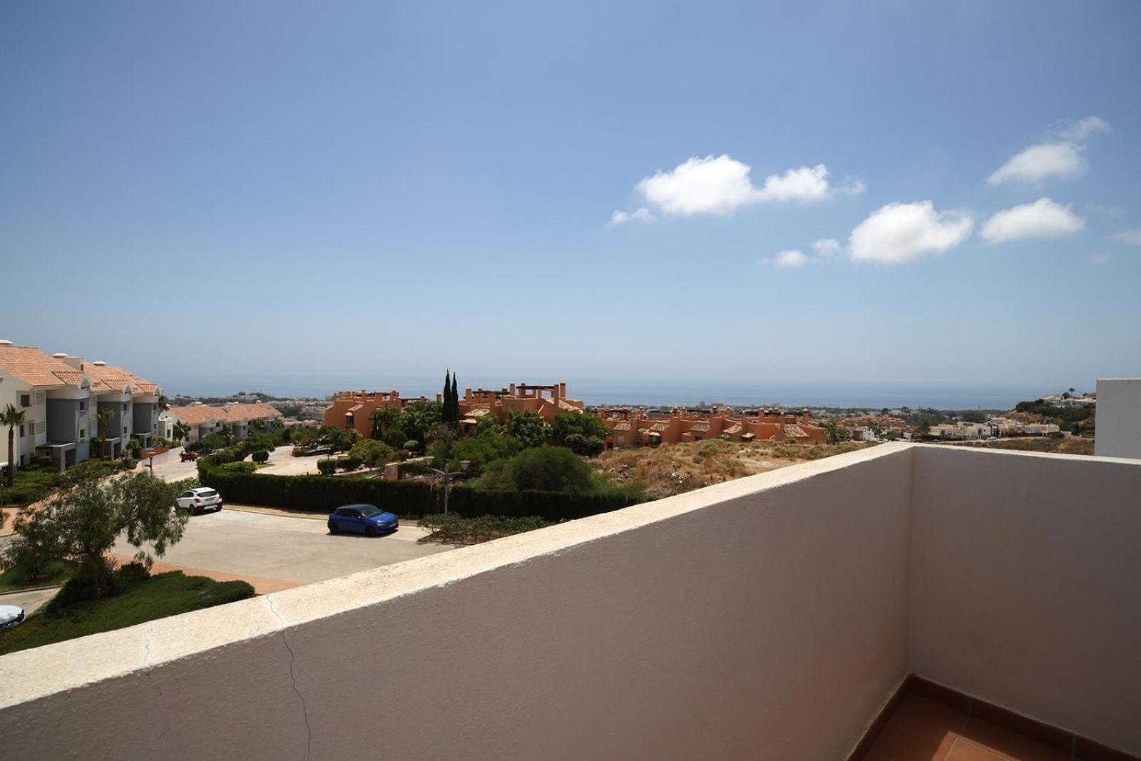 103 - Luxurious 3 Bed Duplex Penthouse With Stunning Mountain Views view 5