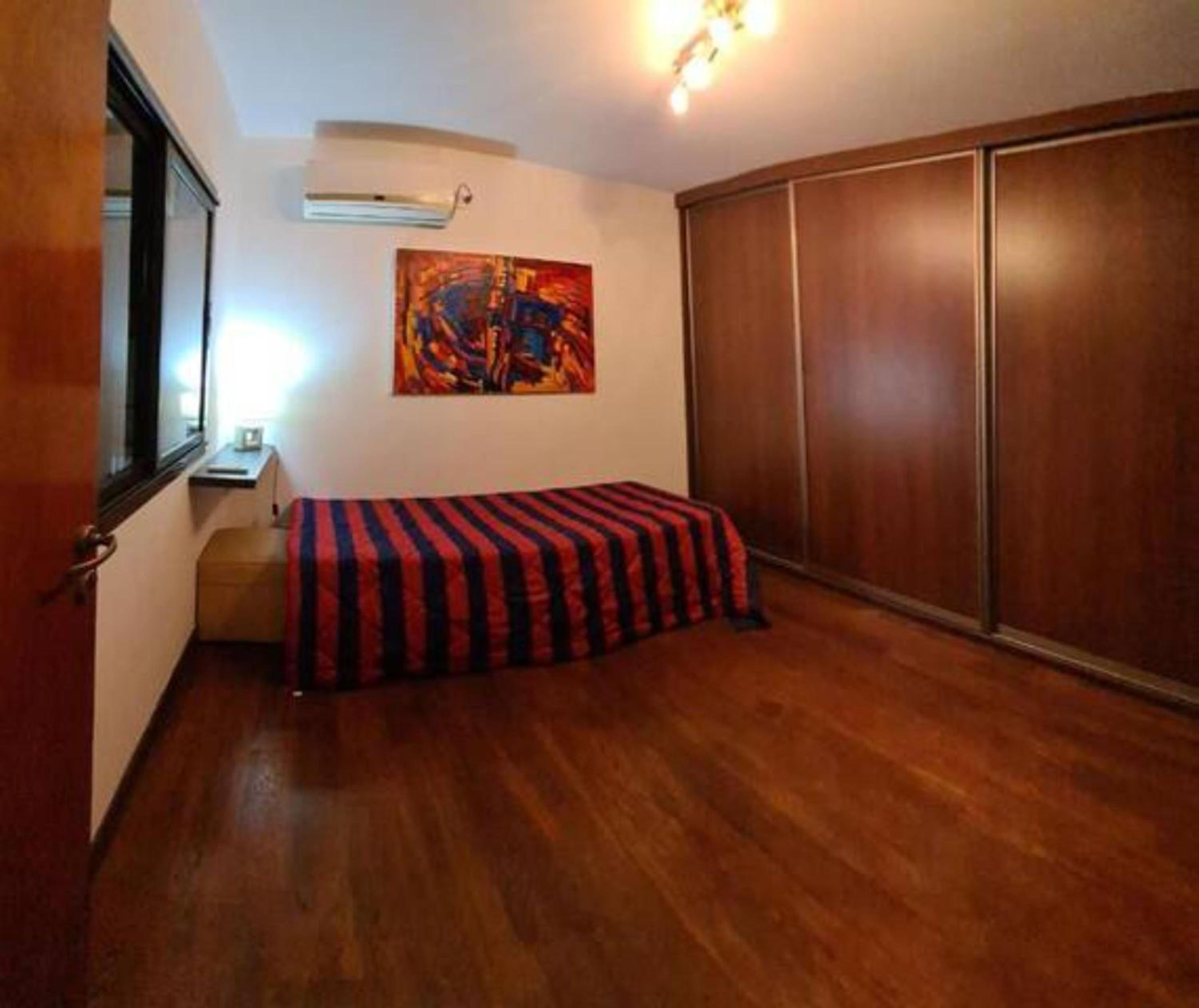 Lola Barracas Casa con Cochera