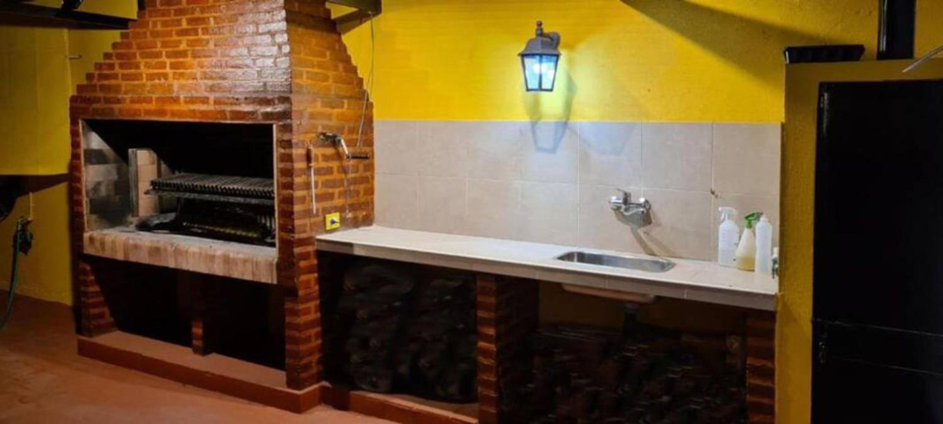 Lola Barracas Casa con Cochera