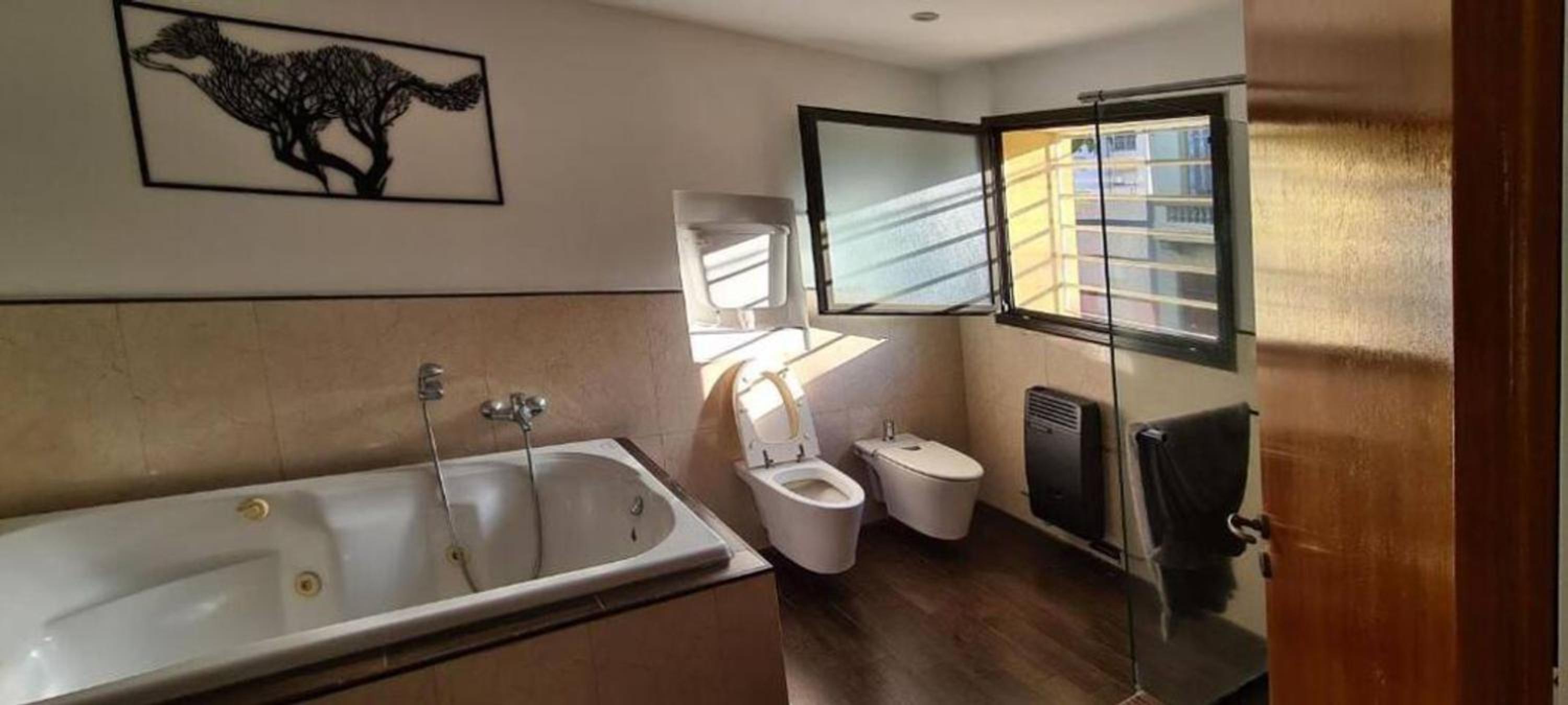Lola Barracas Casa con Cochera