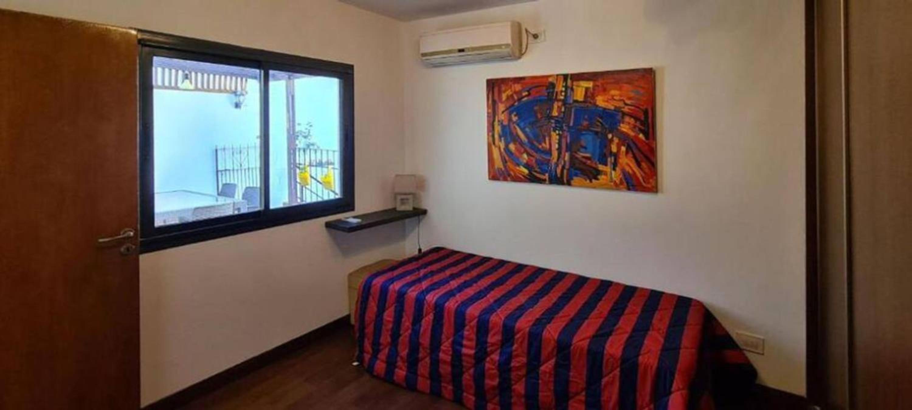 Lola Barracas Casa con Cochera