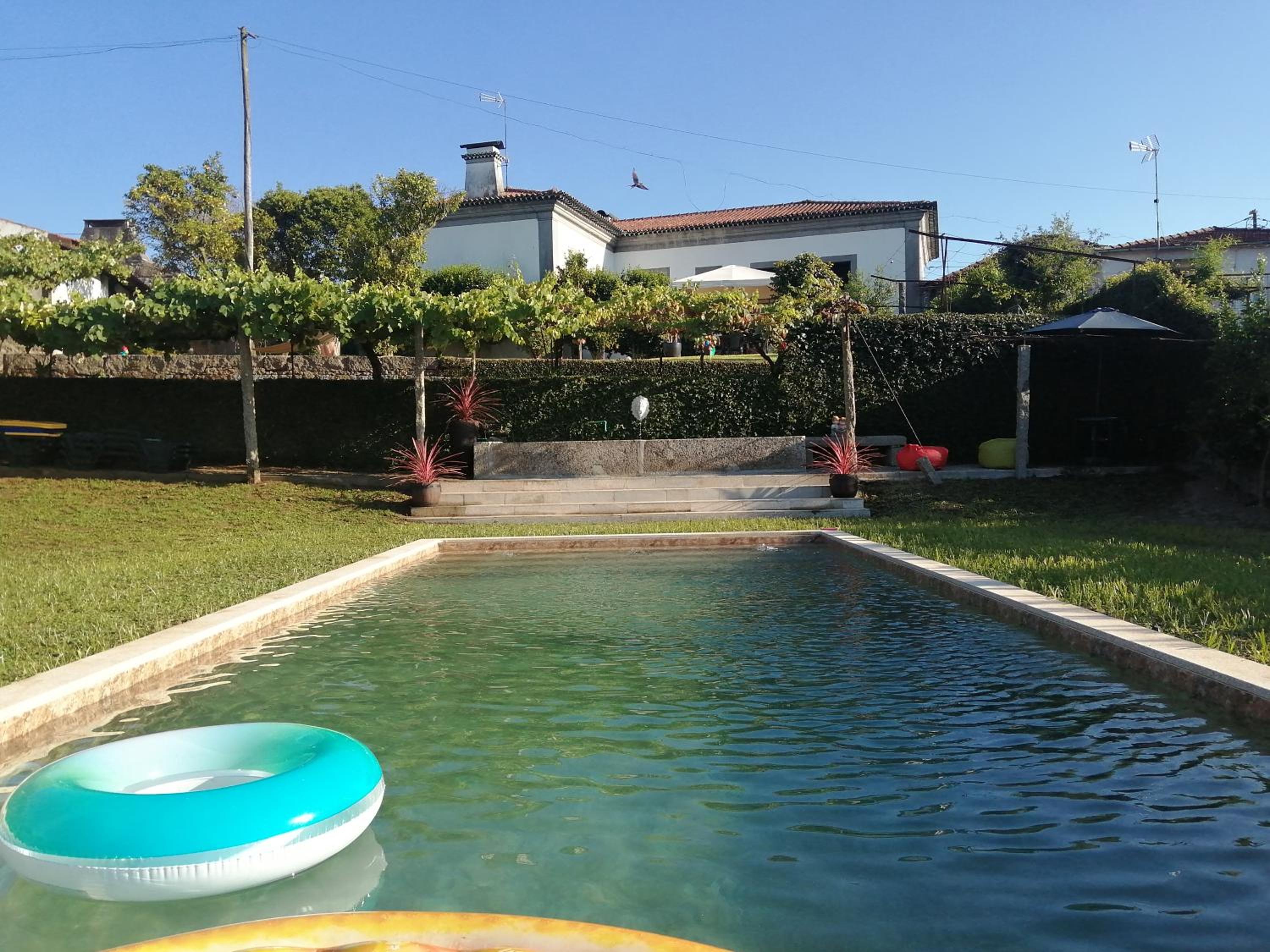 Casa com Piscina Privada de 10m e Jardim, até 8 pessoas, perto do Porto view 4