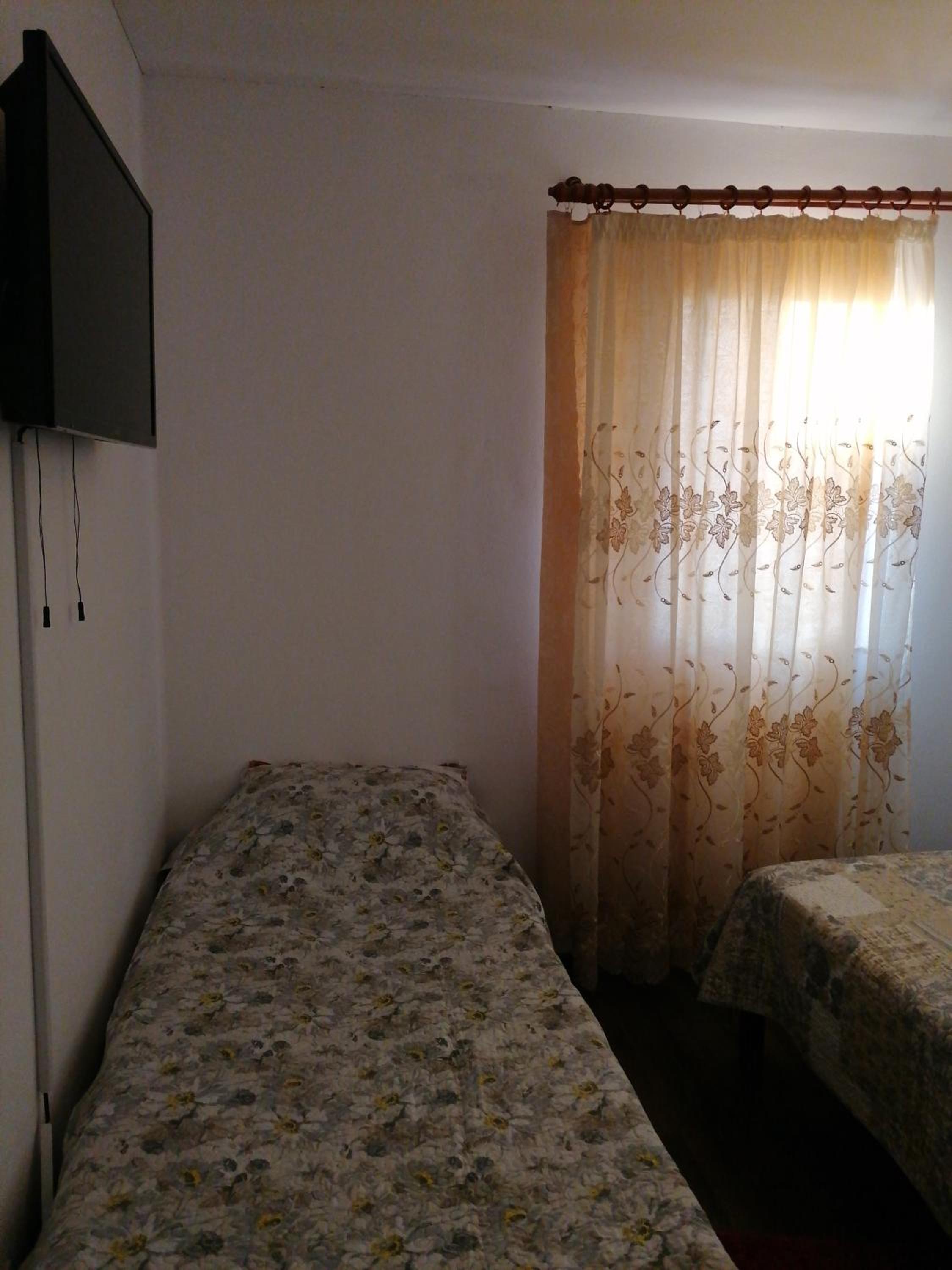 Photo 33