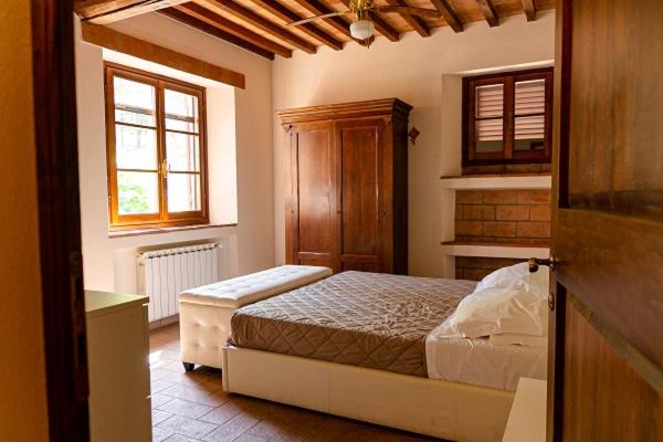 Podere Mezzastrada - Place of Charme