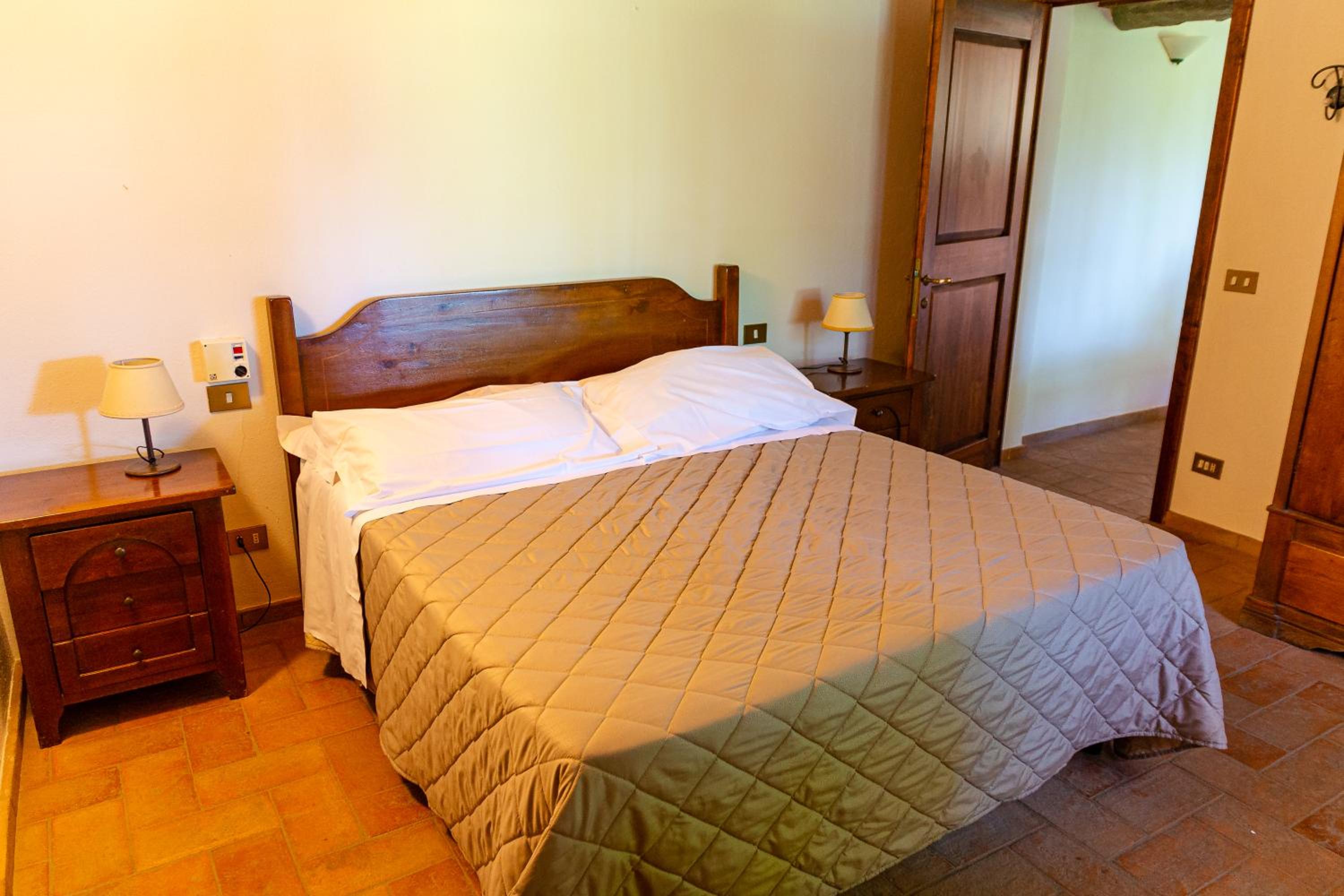 Podere Mezzastrada - Place of Charme