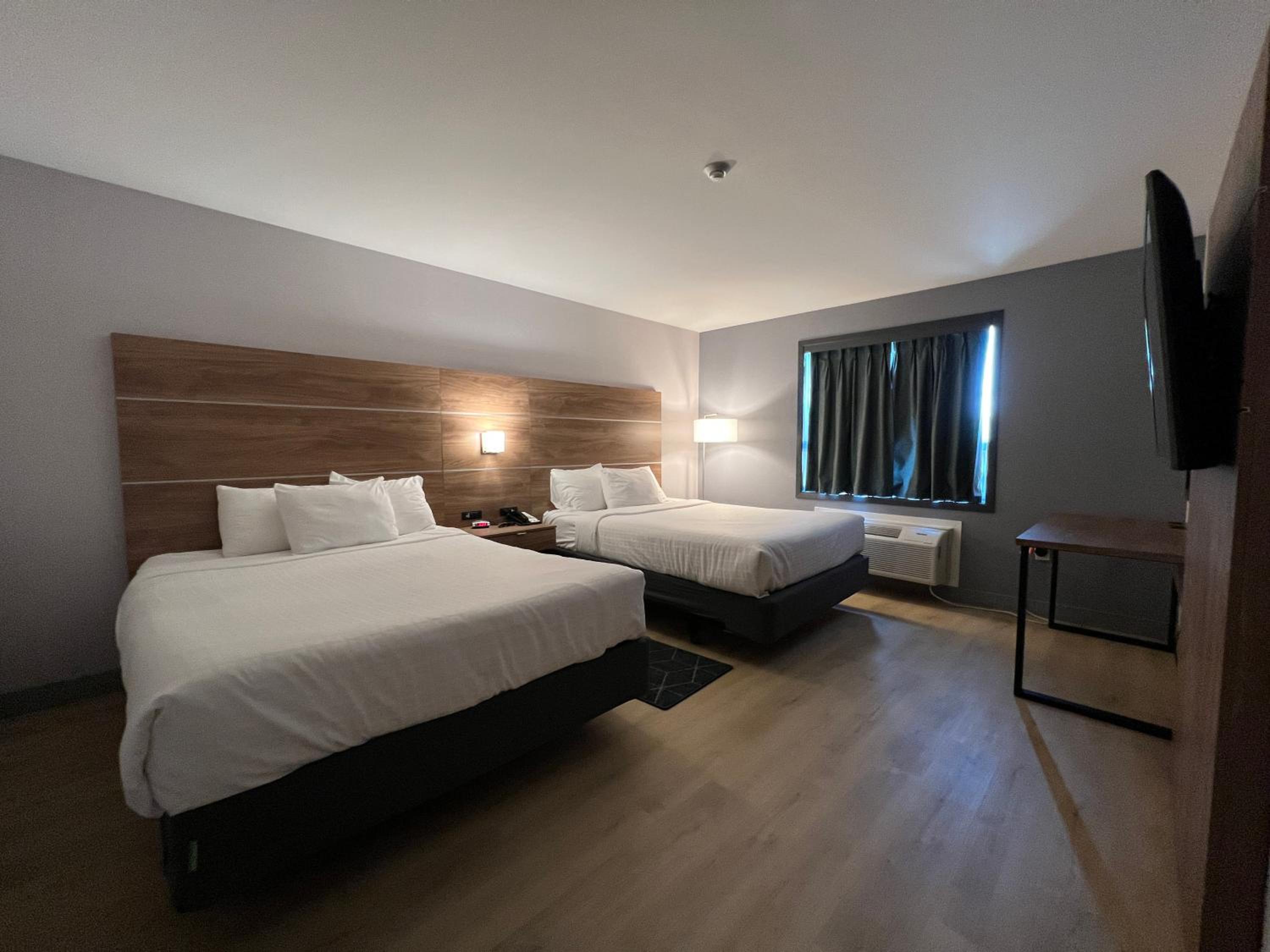 Cornwall Vacations - Super 8 by Wyndham Cornwall ON - Property Image 11