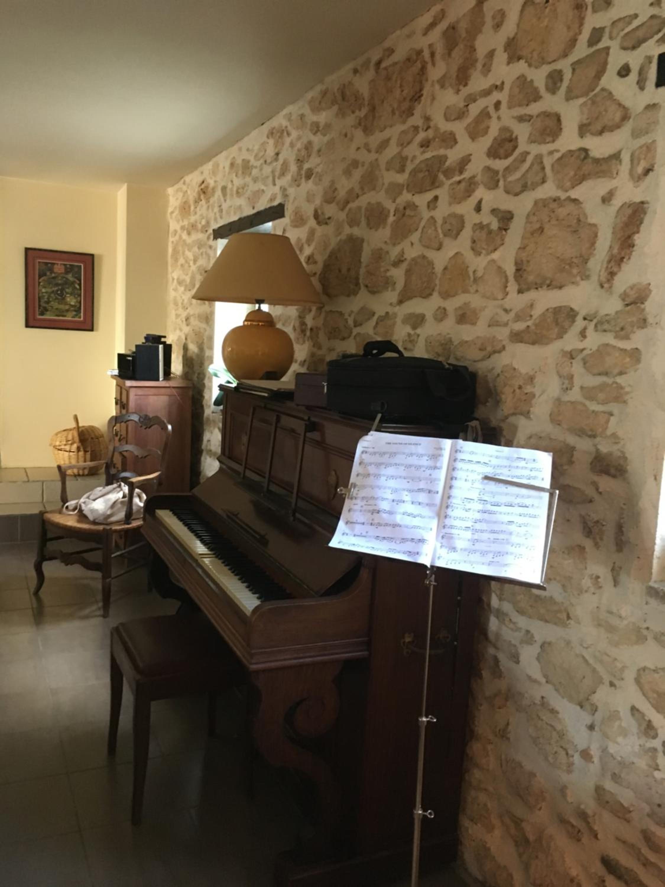 Photo 6