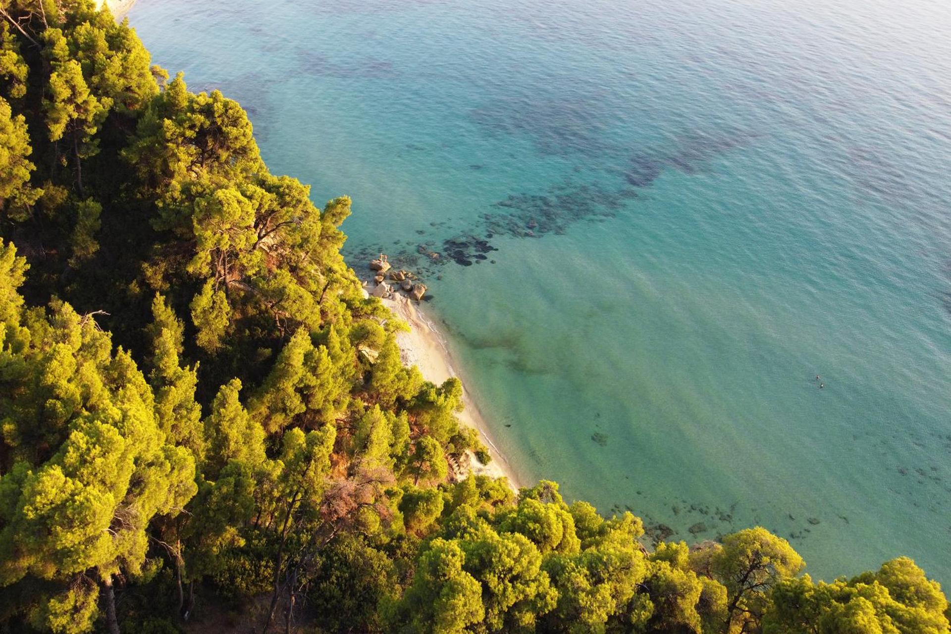 Sea Side Pine Maisonette, Siviri