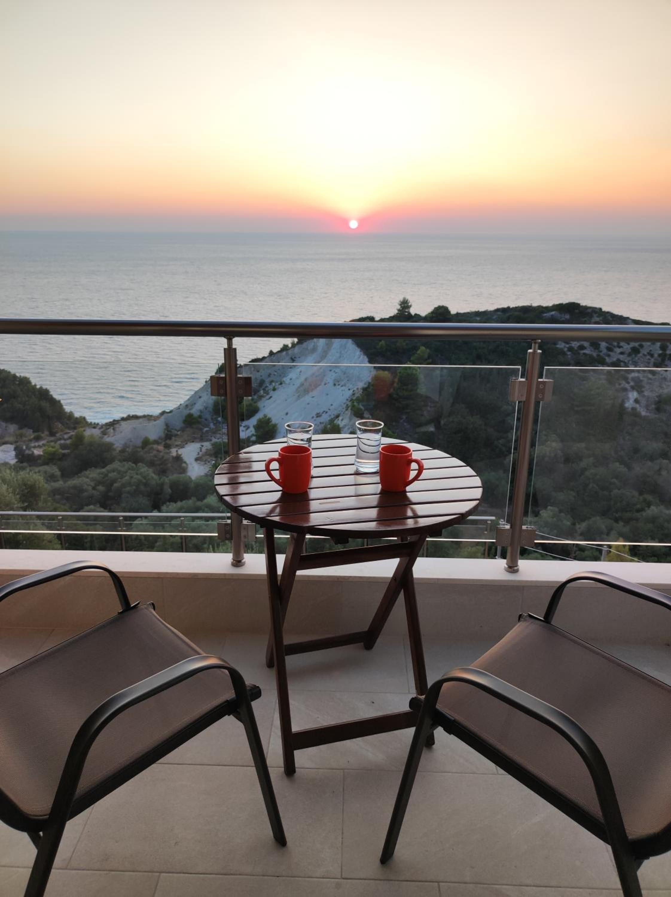 MELIKIRON LUXURY APARTMENTS view 4