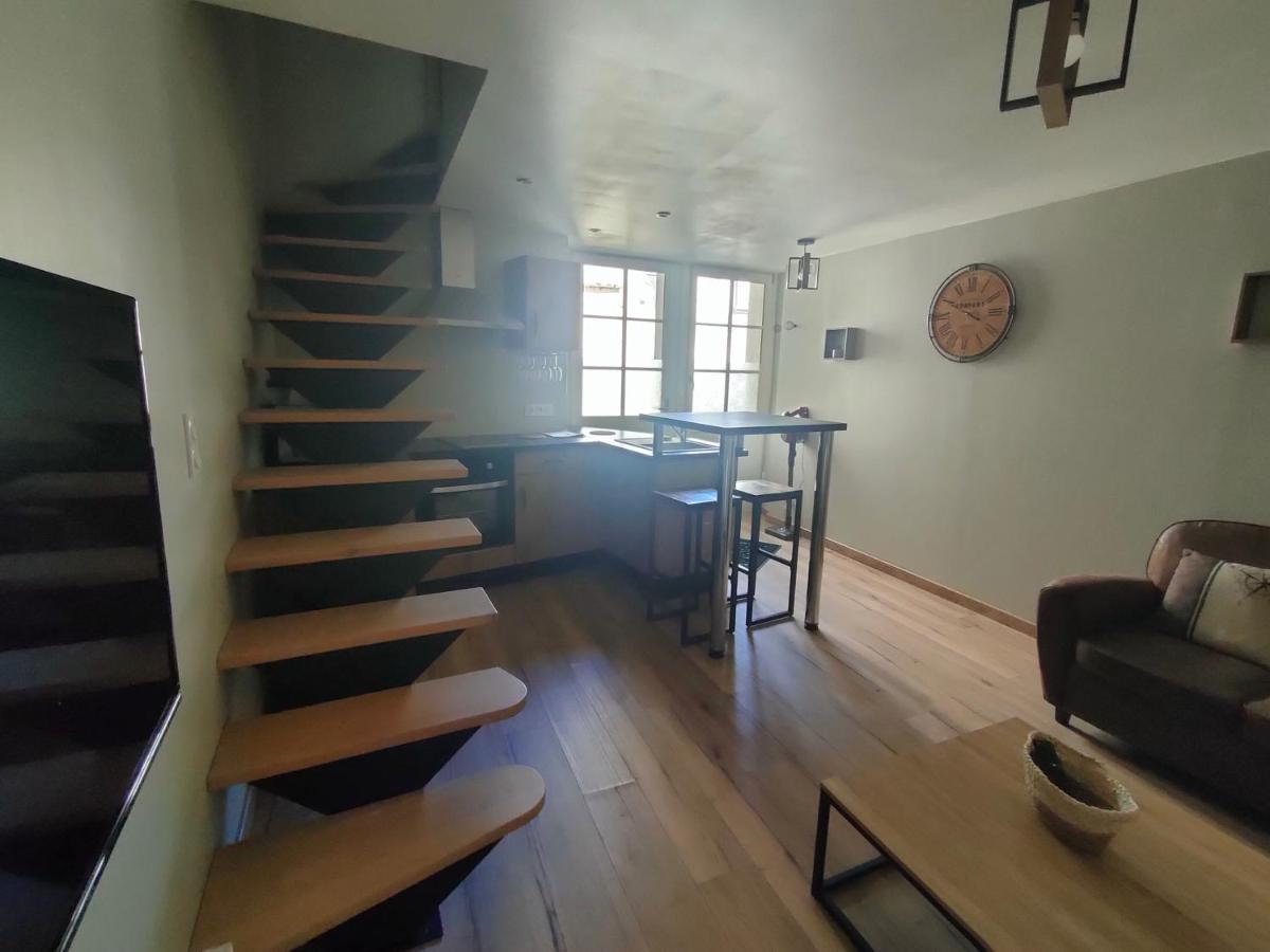 Studio Centre Ville Chinon view 3